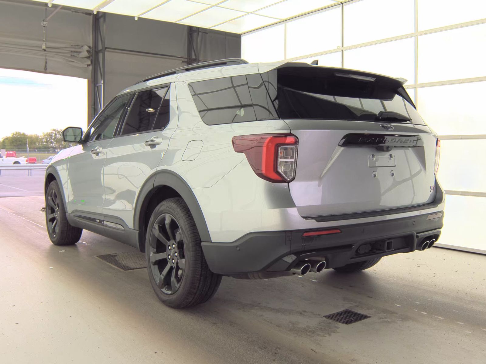 FORD EXPLORER - 9
