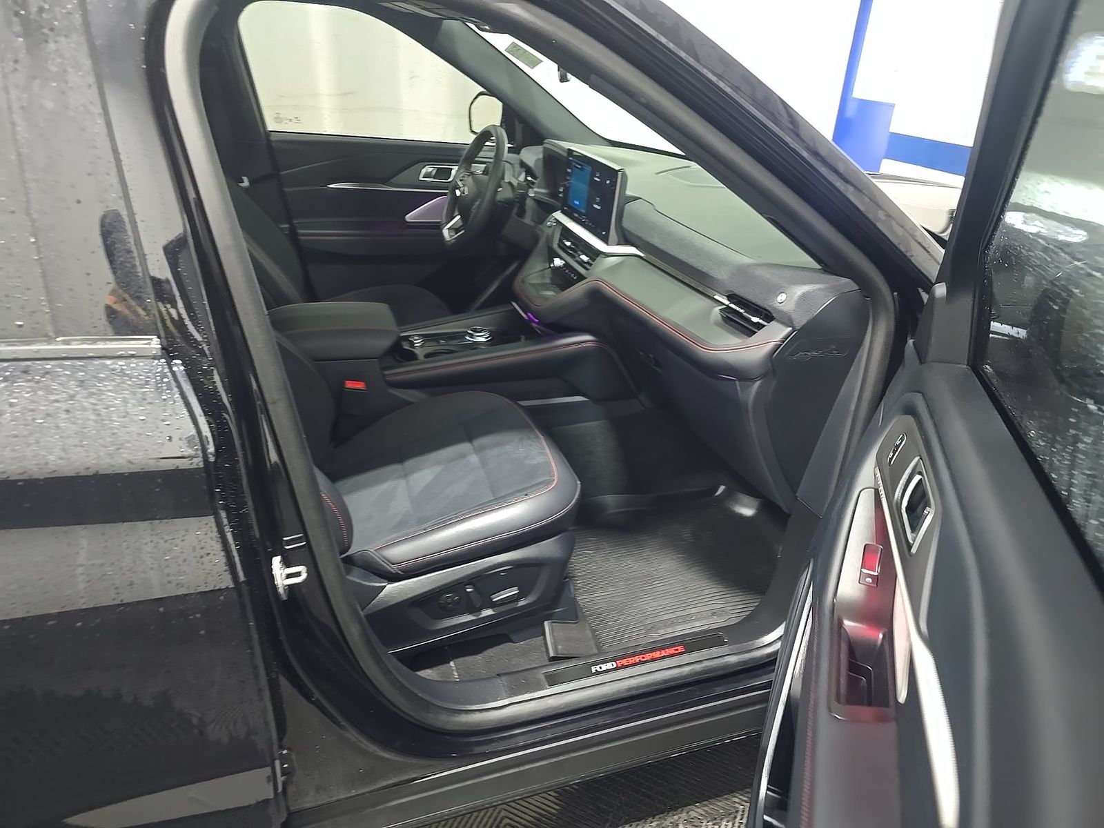 FORD EXPLORER - 9