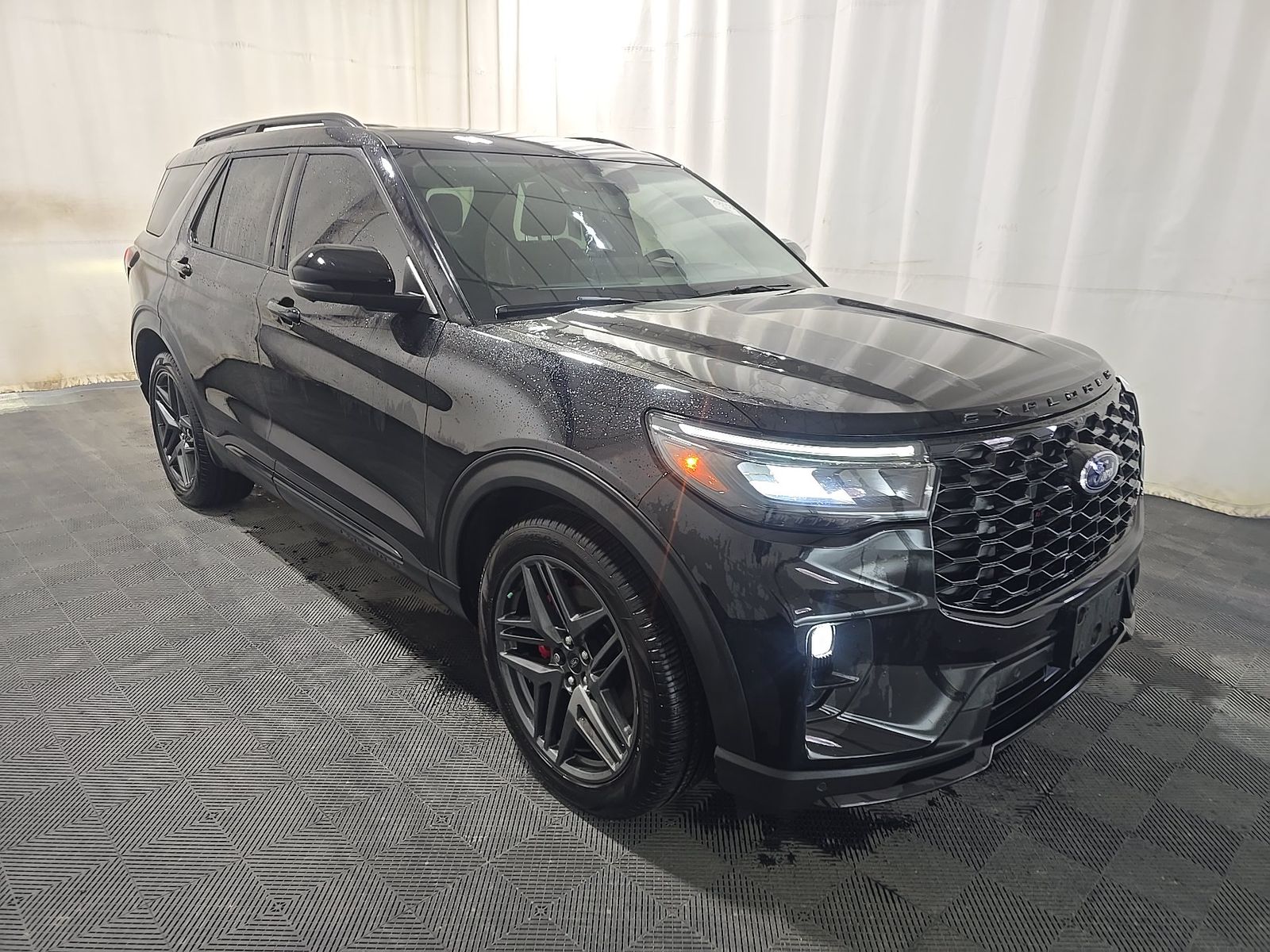 FORD EXPLORER - 4