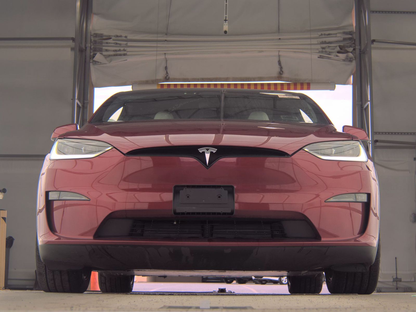 TESLA MODEL X - 4