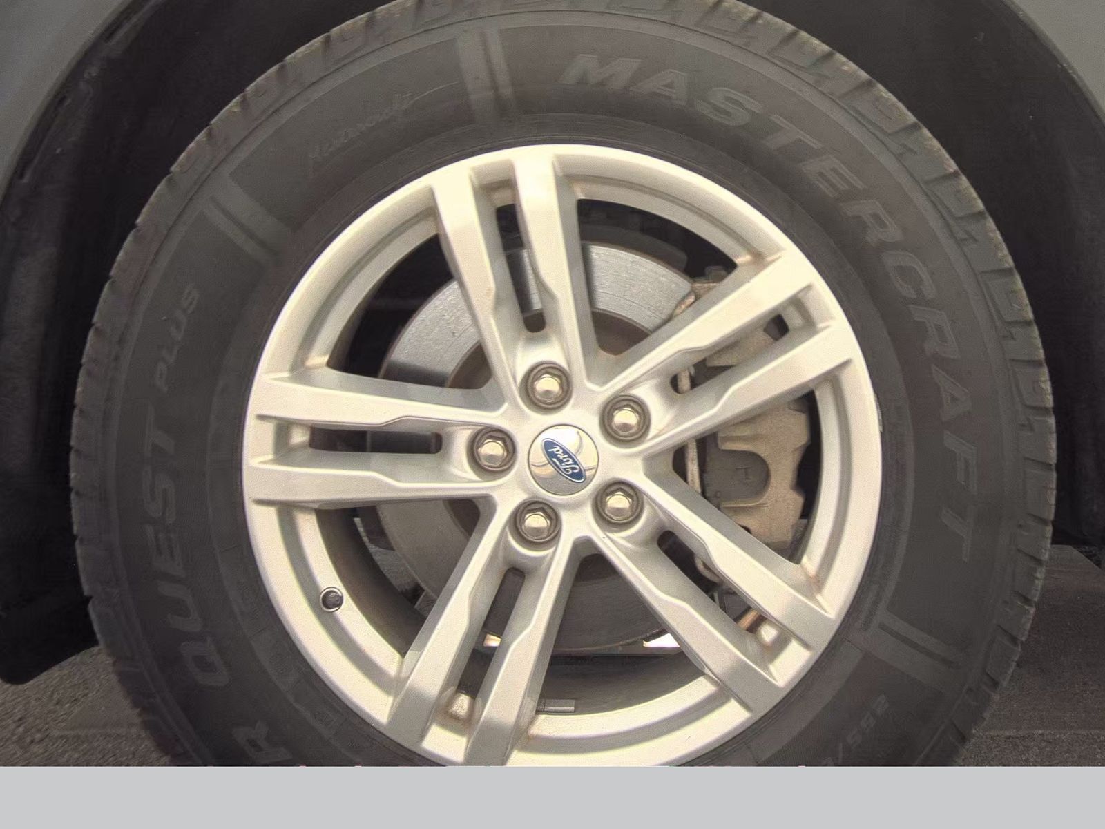 FORD EXPLORER - 10