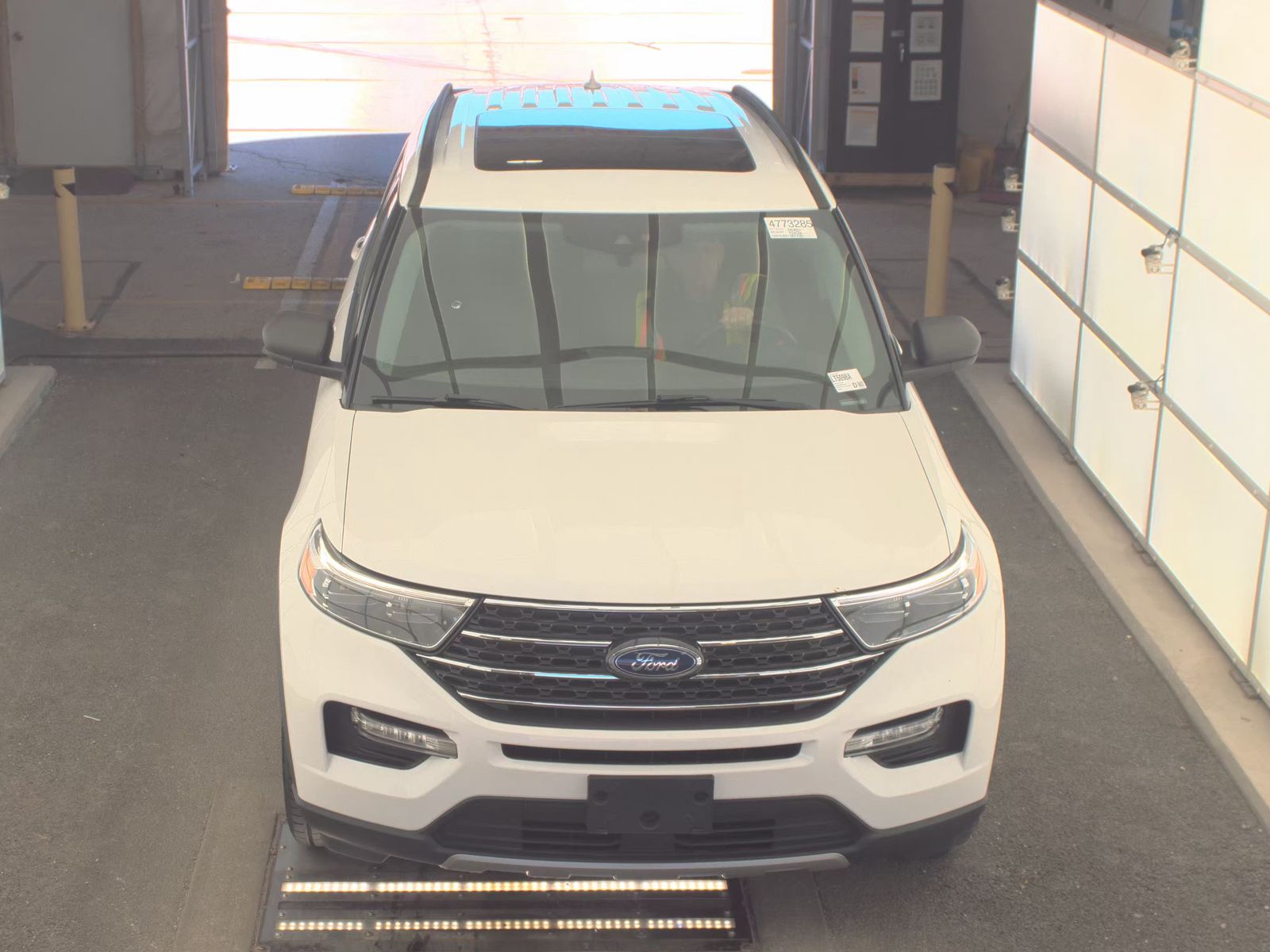 FORD EXPLORER - 3