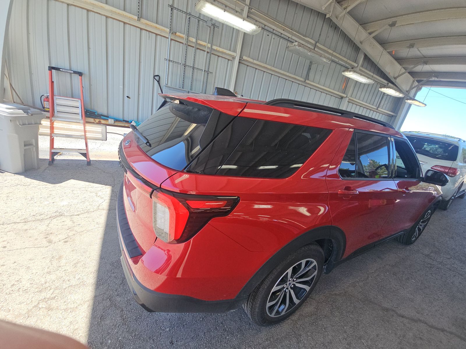 FORD EXPLORER - 5