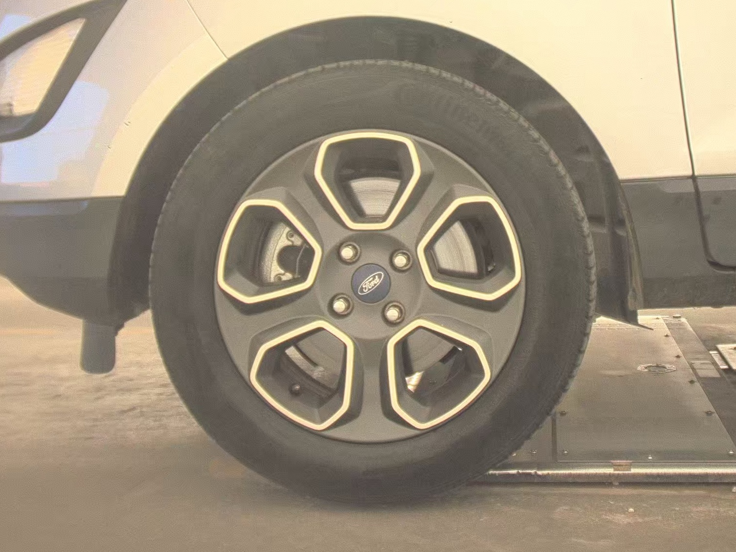 FORD ECOSPORT - 10