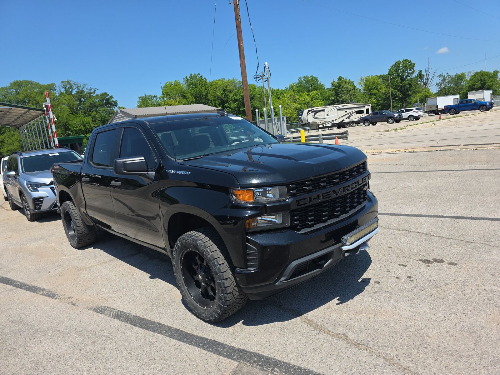 2022 Chevrolet Silverado 1500 Custom AWD