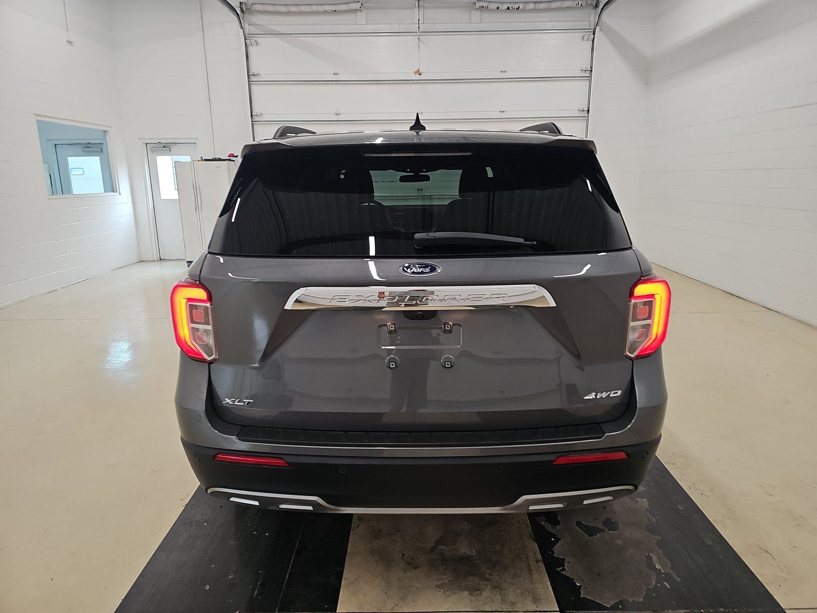 FORD EXPLORER - 6