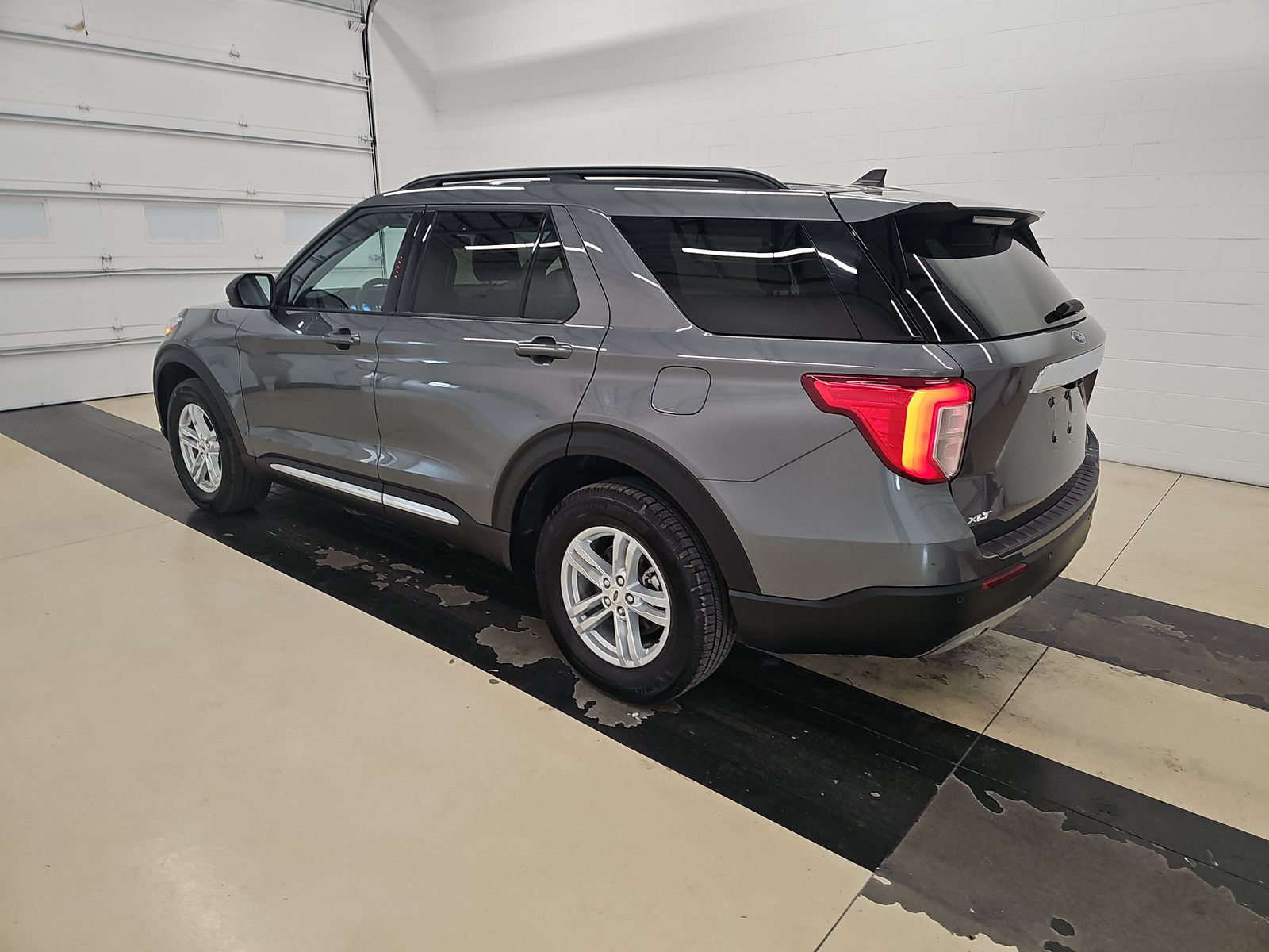 FORD EXPLORER - 7