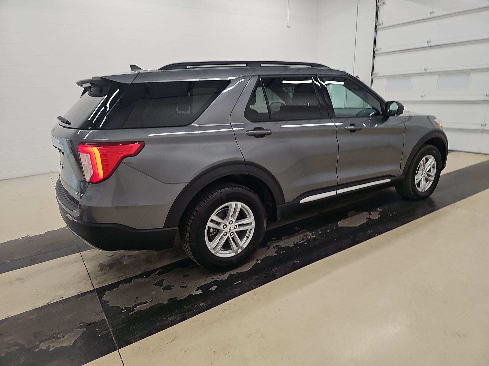 FORD EXPLORER - 5