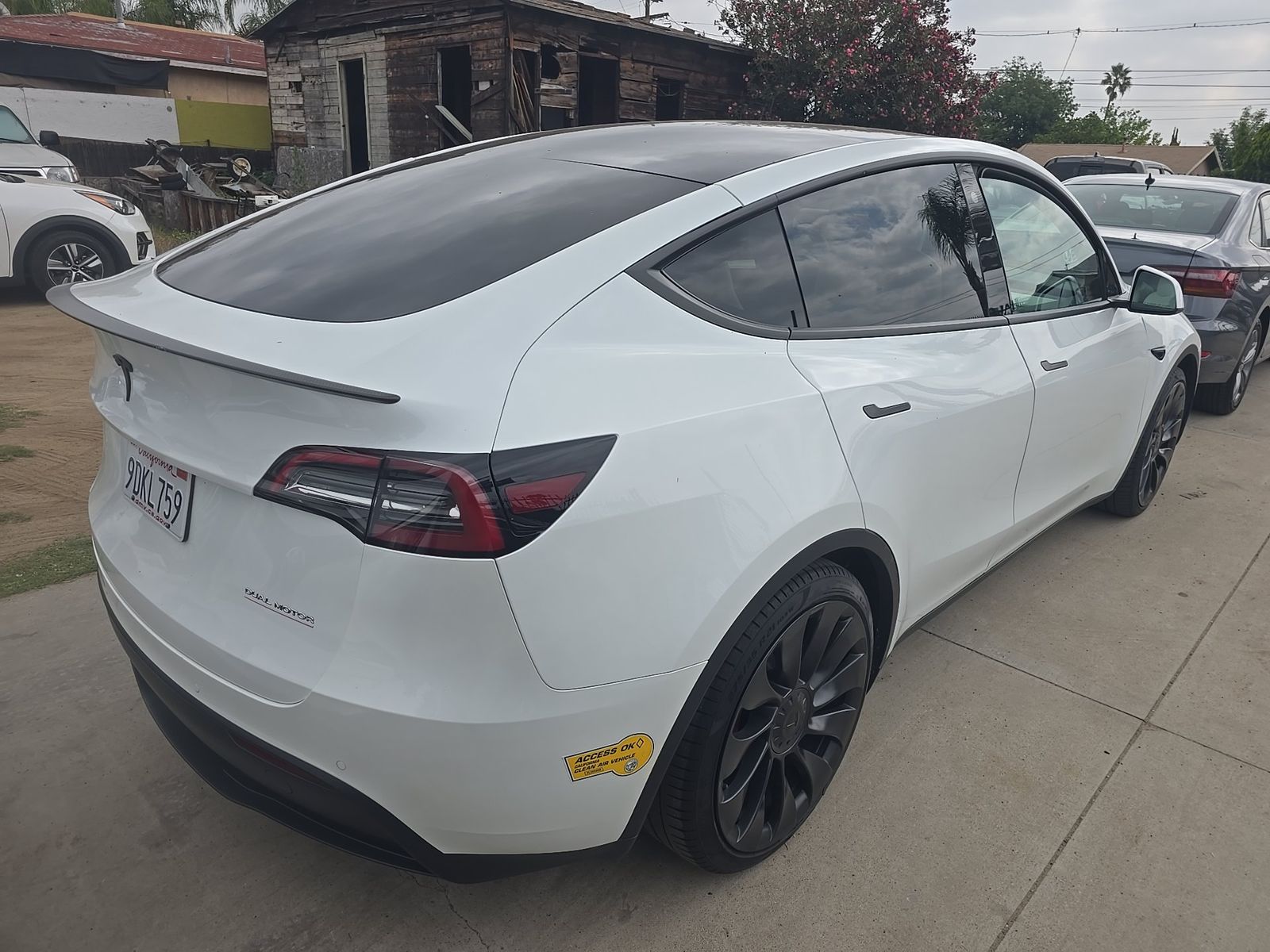 TESLA MODEL Y - 5