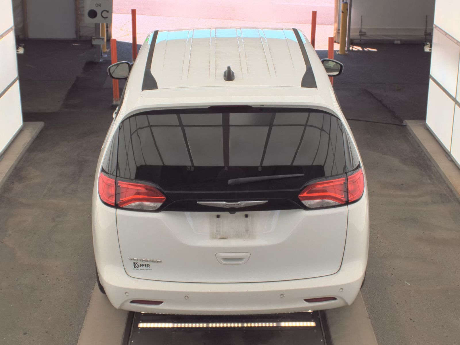 CHRYSLER VOYAGER - 7
