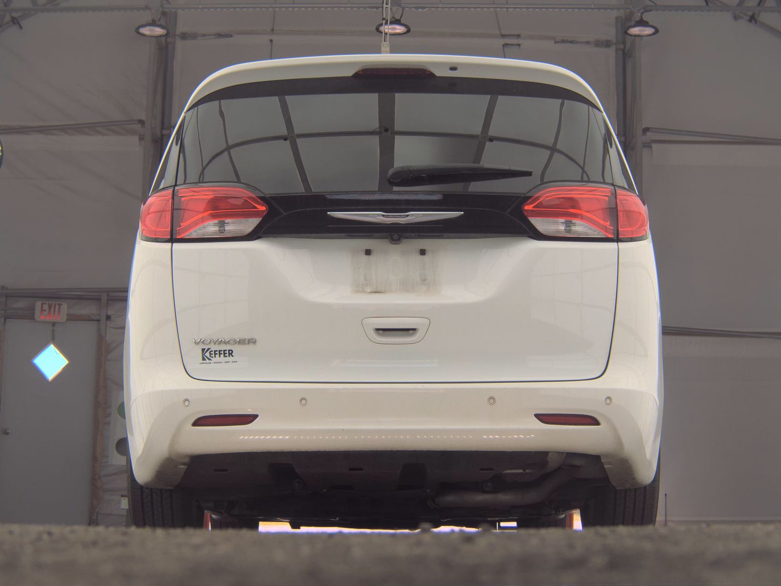 CHRYSLER VOYAGER - 8