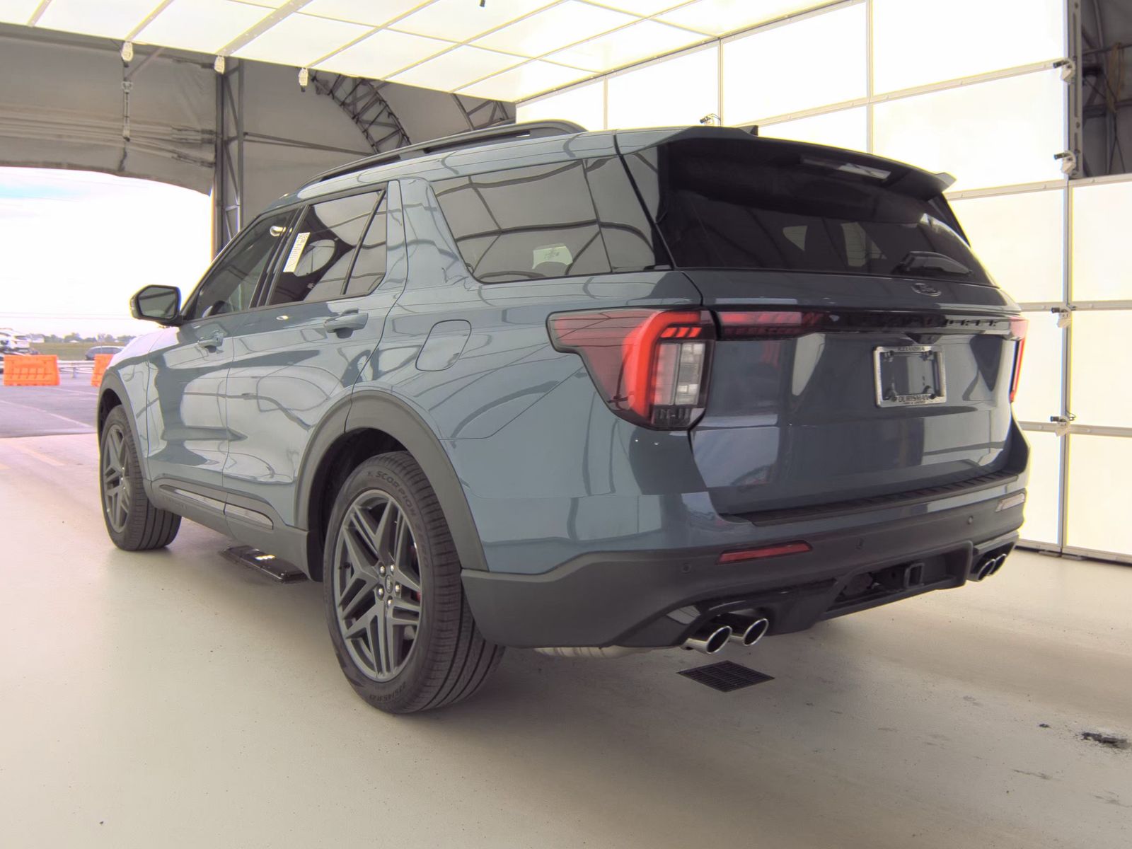 FORD EXPLORER - 9