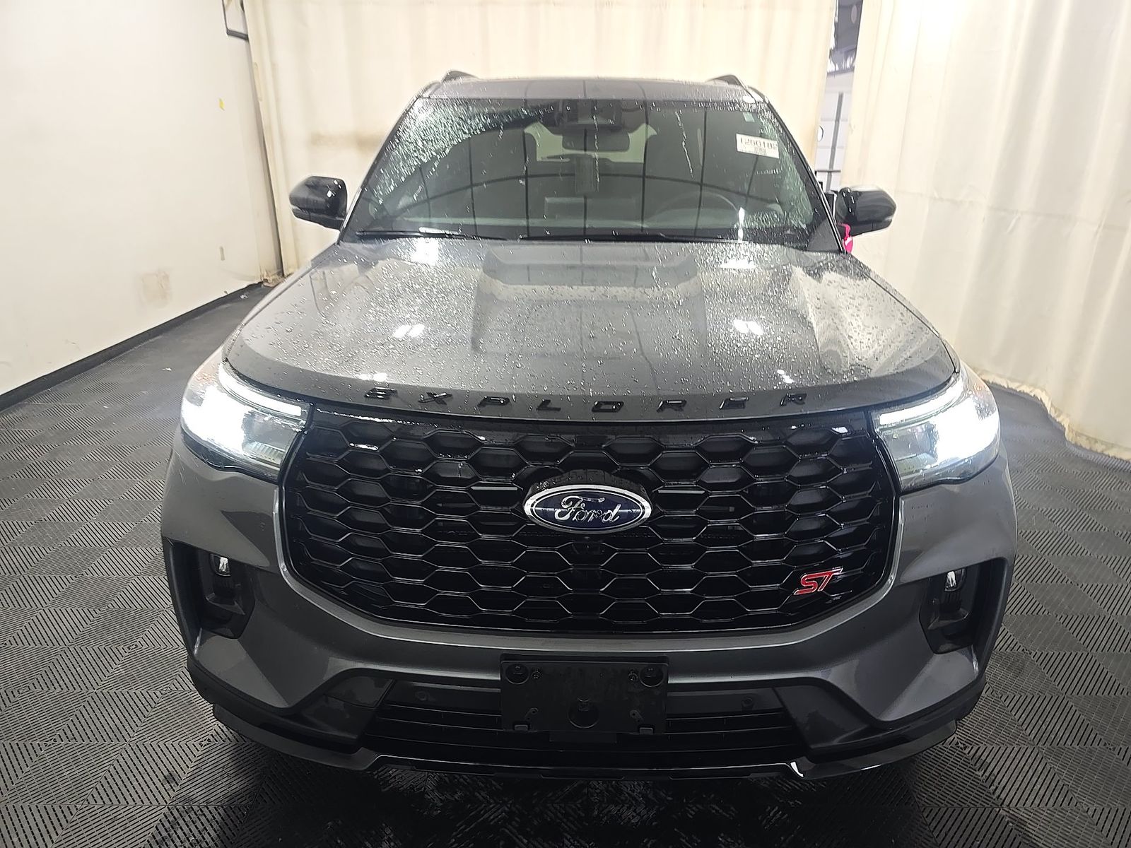 FORD EXPLORER - 3