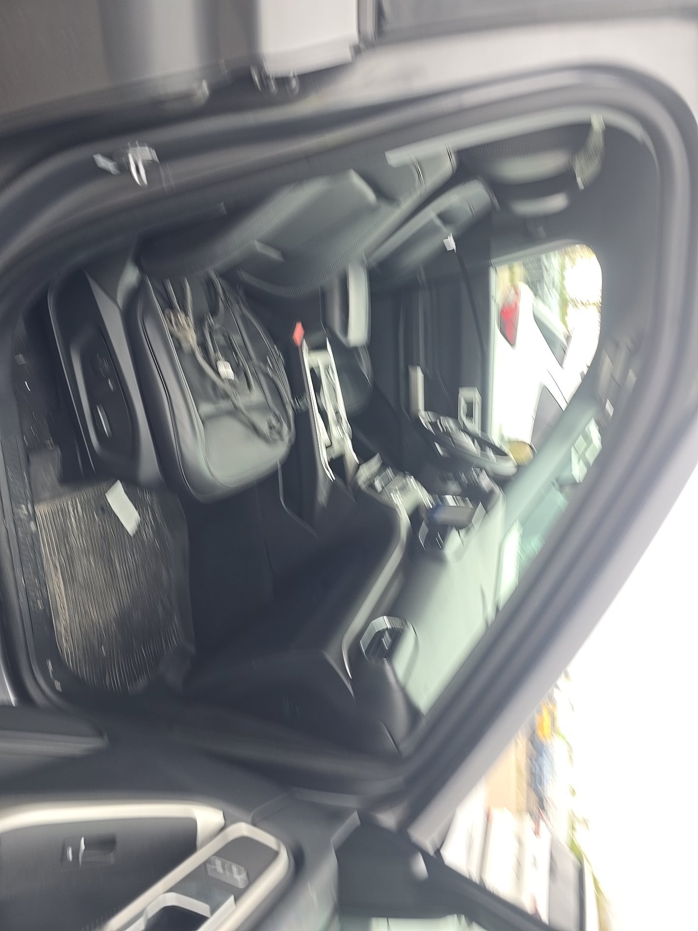FORD EXPLORER - 9