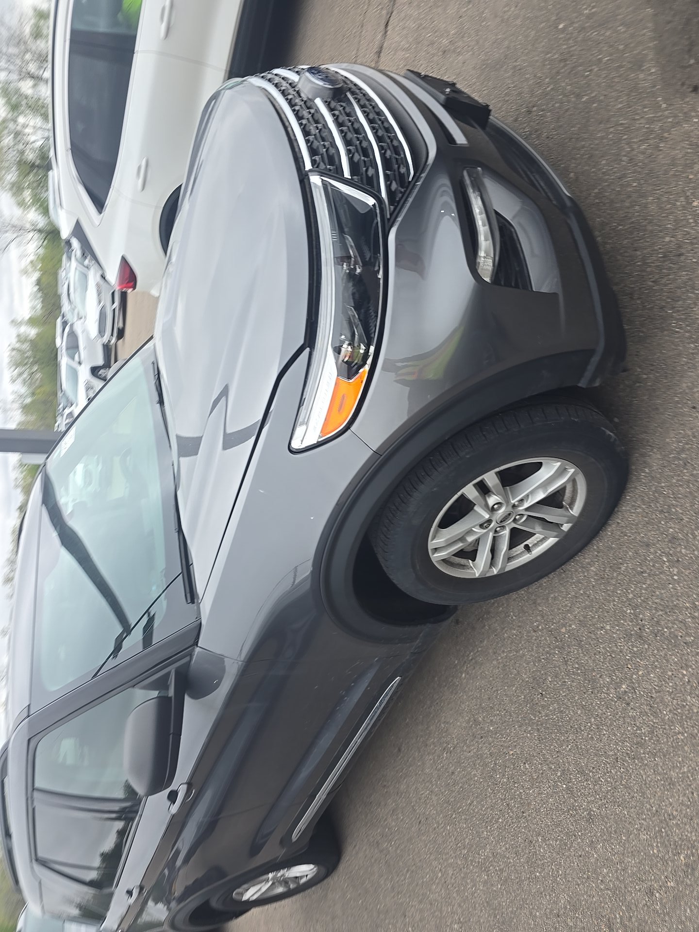 FORD EXPLORER - 4