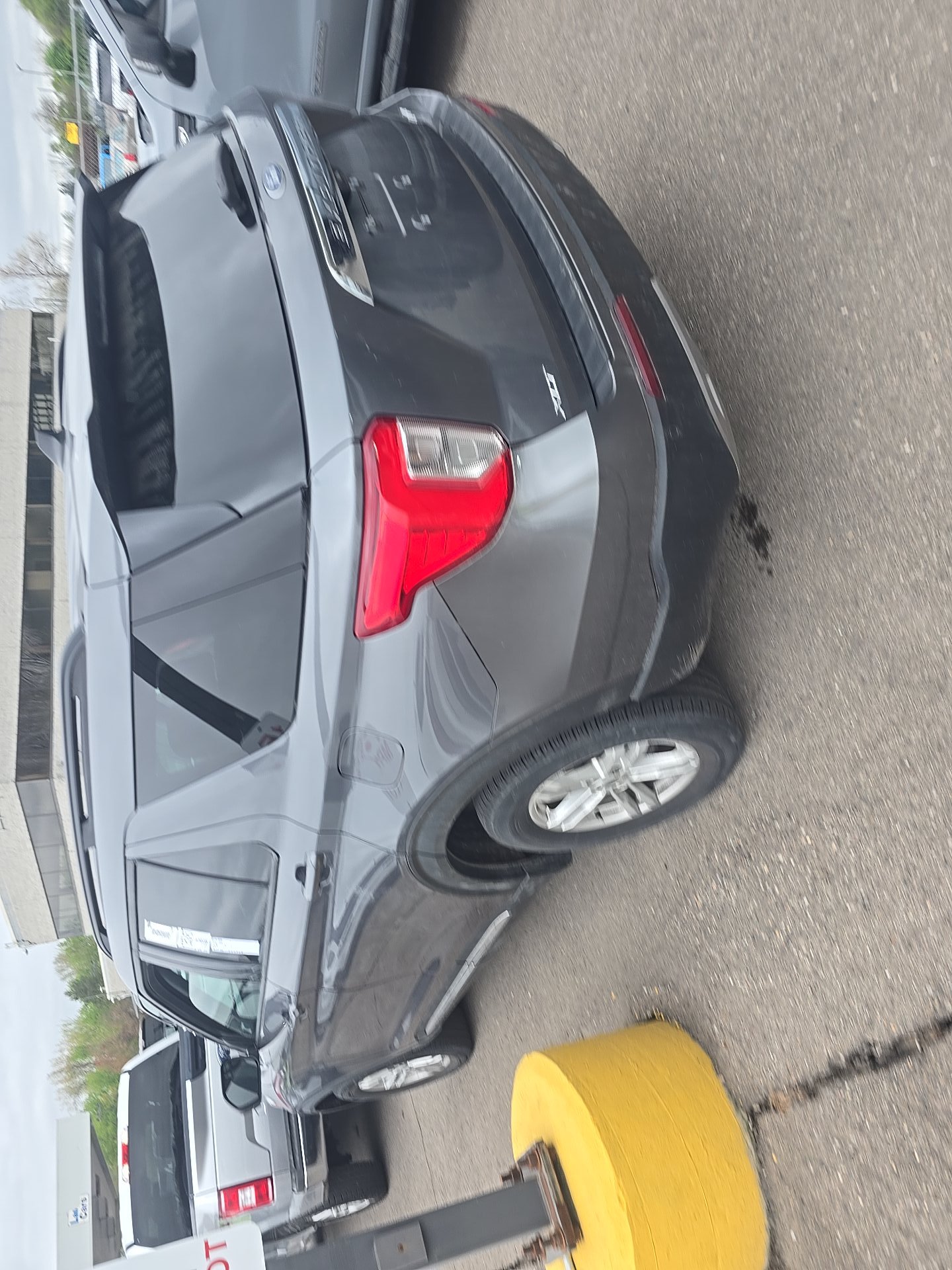 FORD EXPLORER - 7
