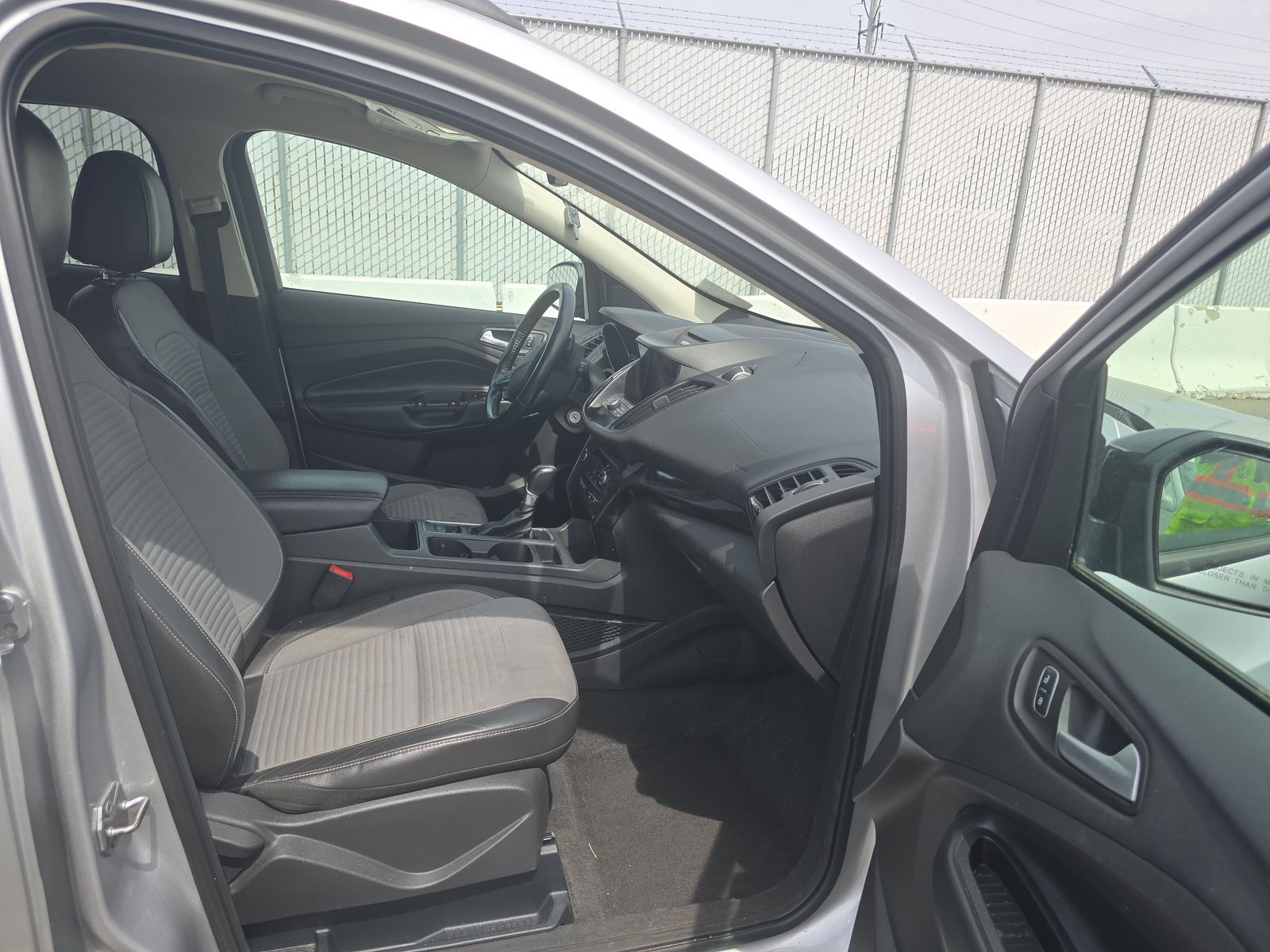 FORD ESCAPE - 9