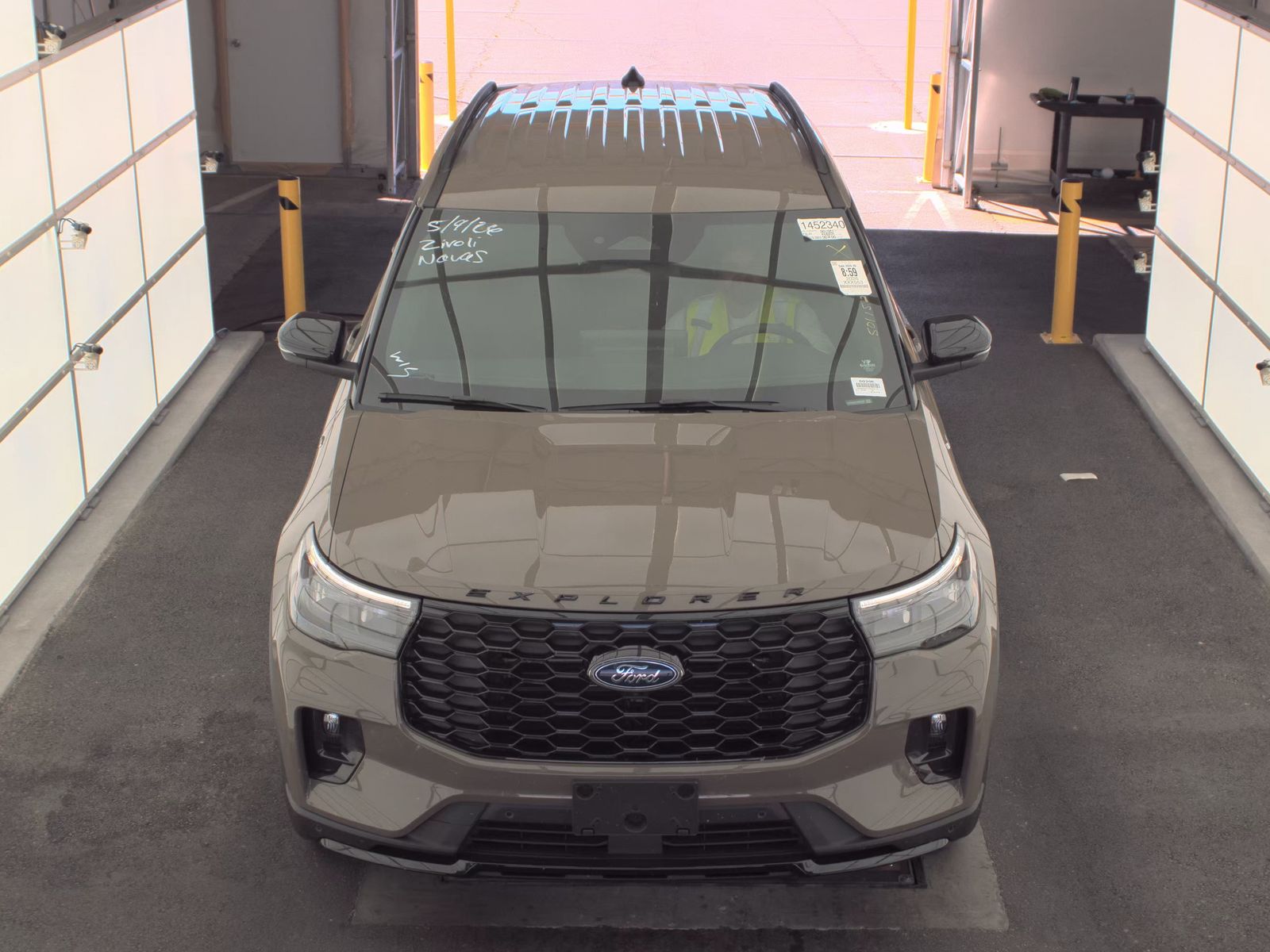 FORD EXPLORER - 3