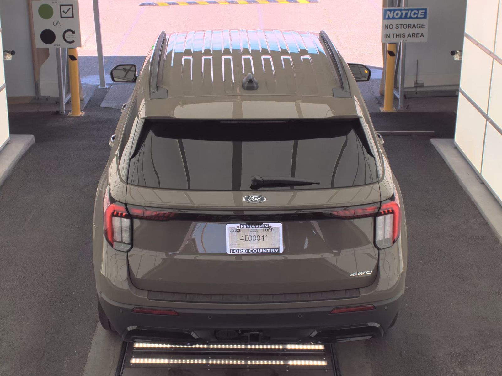 FORD EXPLORER - 7