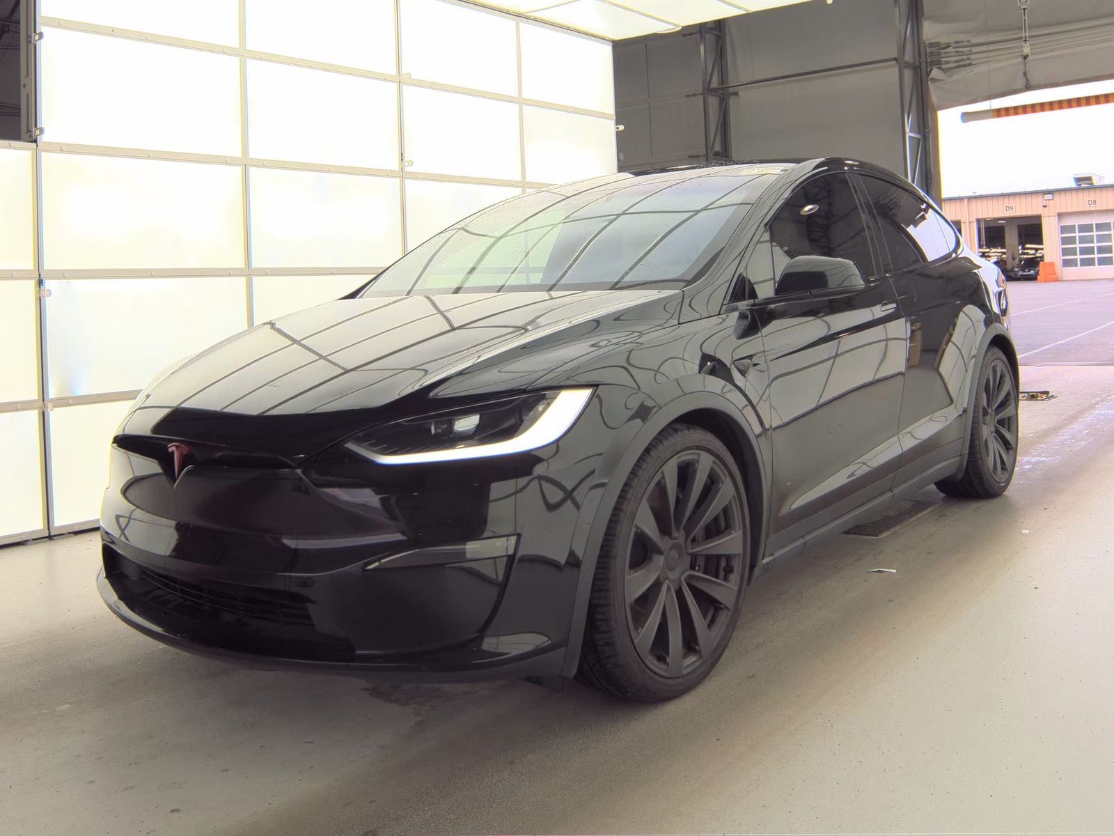 TESLA MODEL X - 1