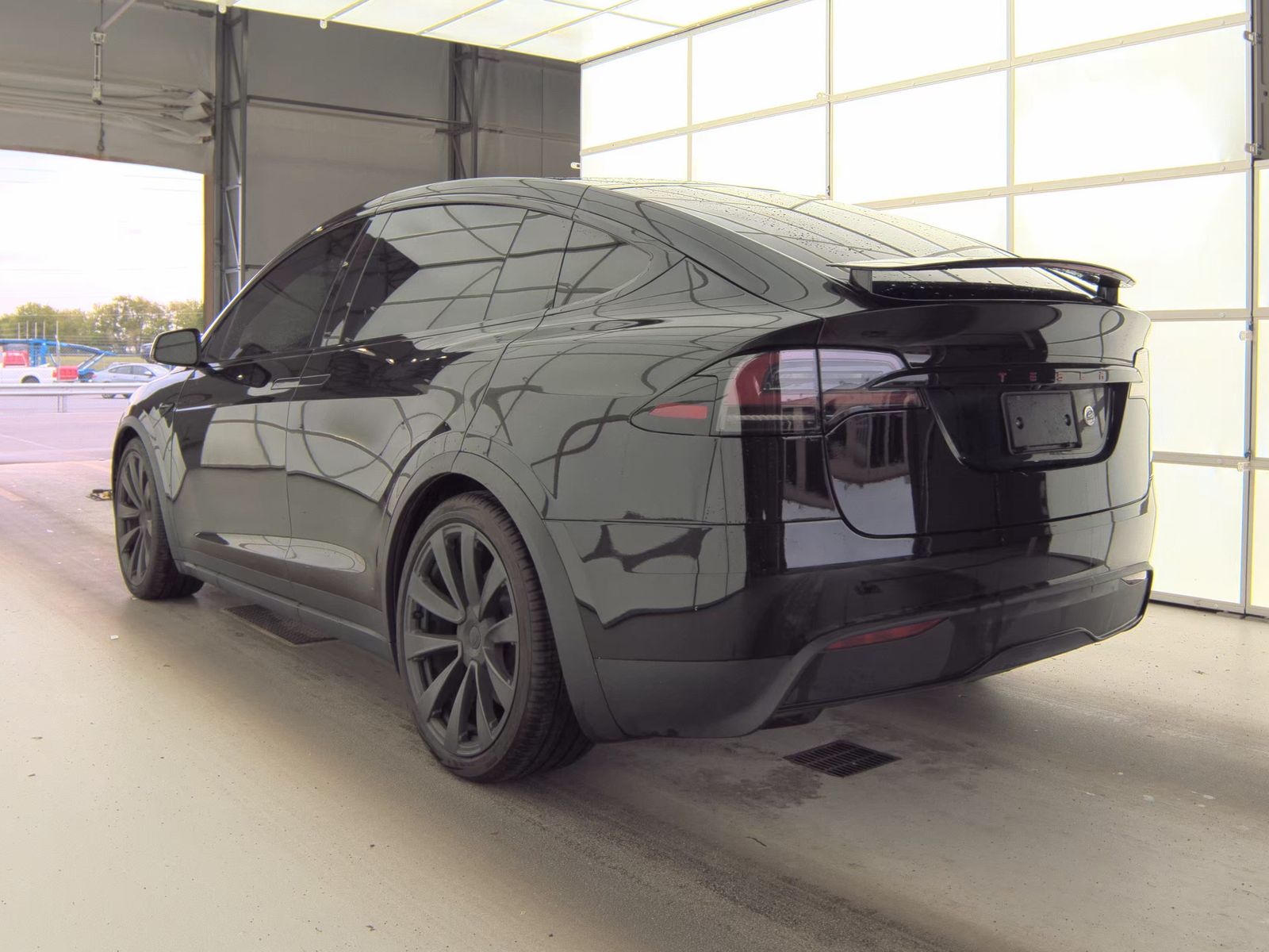 TESLA MODEL X - 9