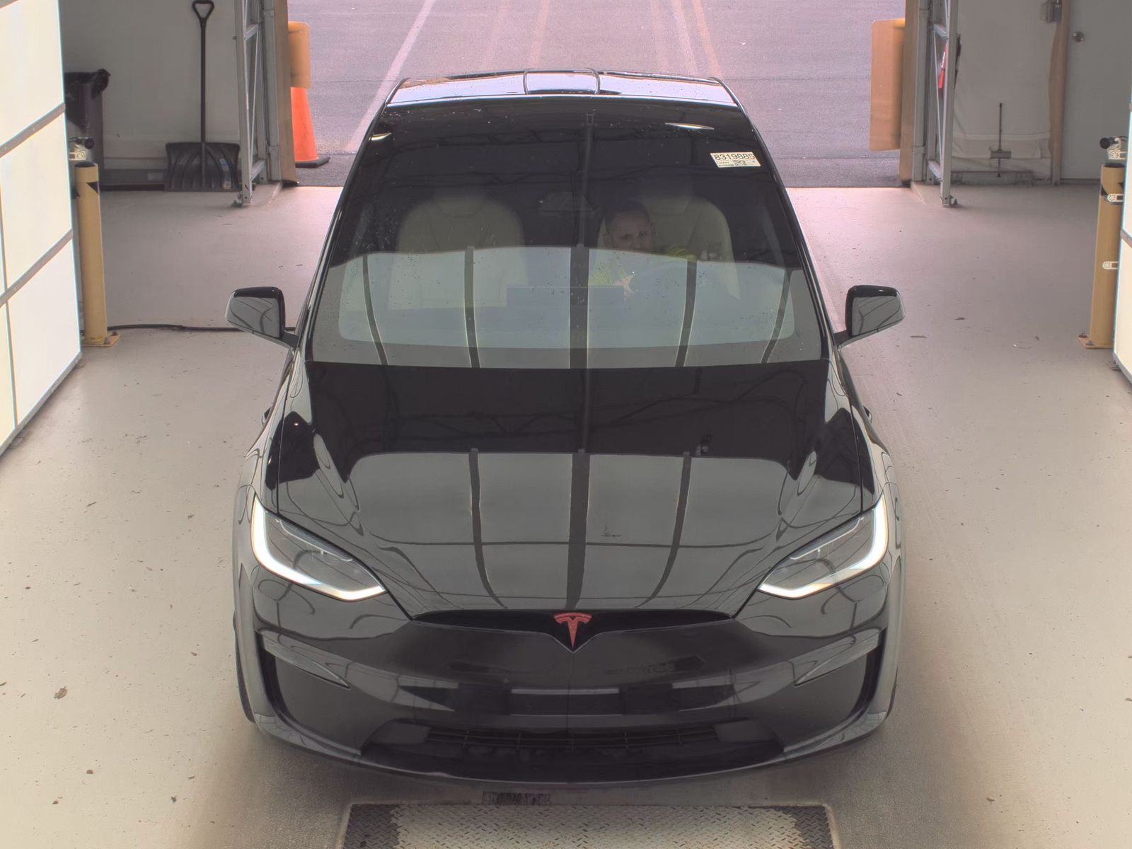 TESLA MODEL X - 3
