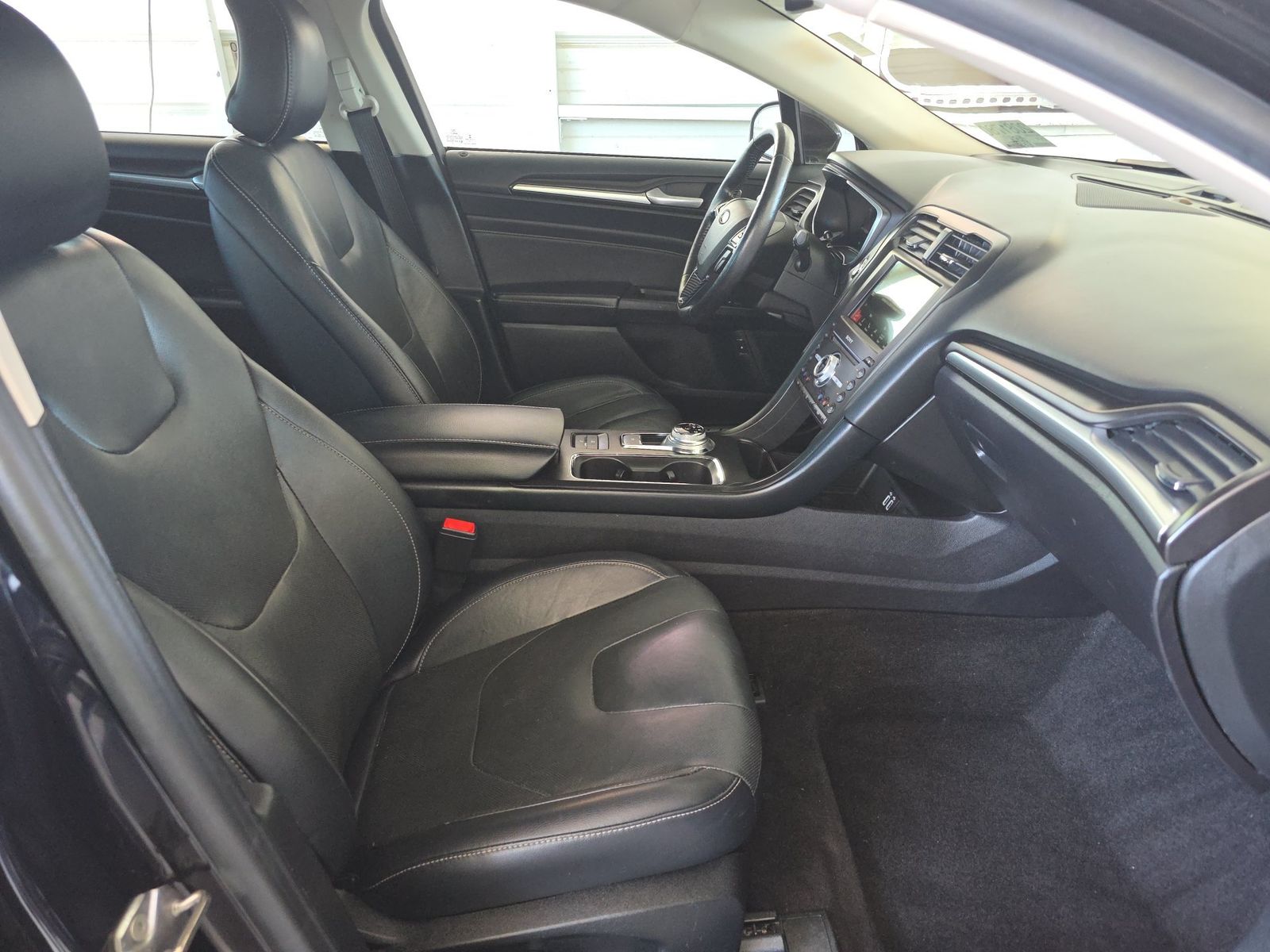 FORD FUSION - 9