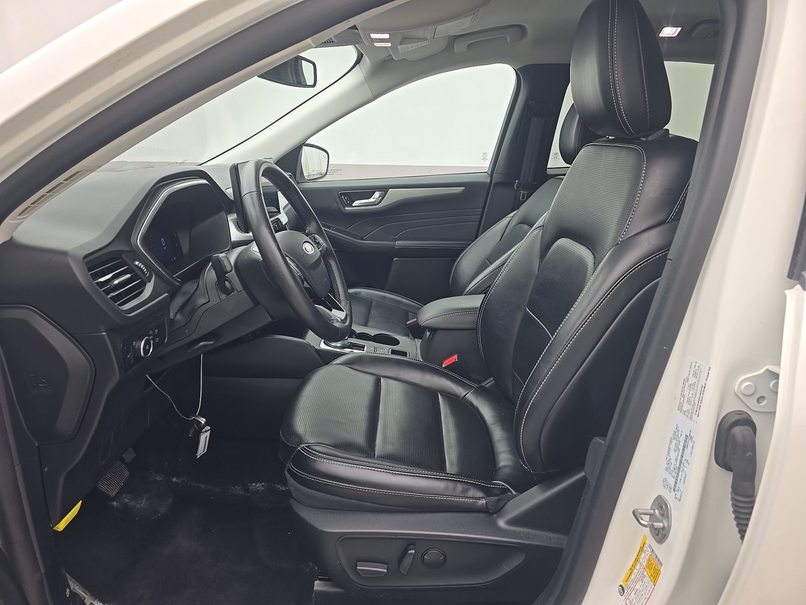 FORD ESCAPE - 8