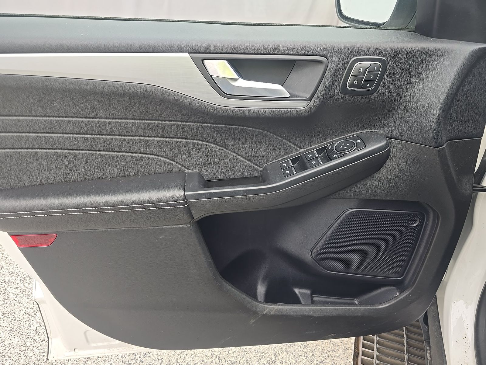FORD ESCAPE - 10