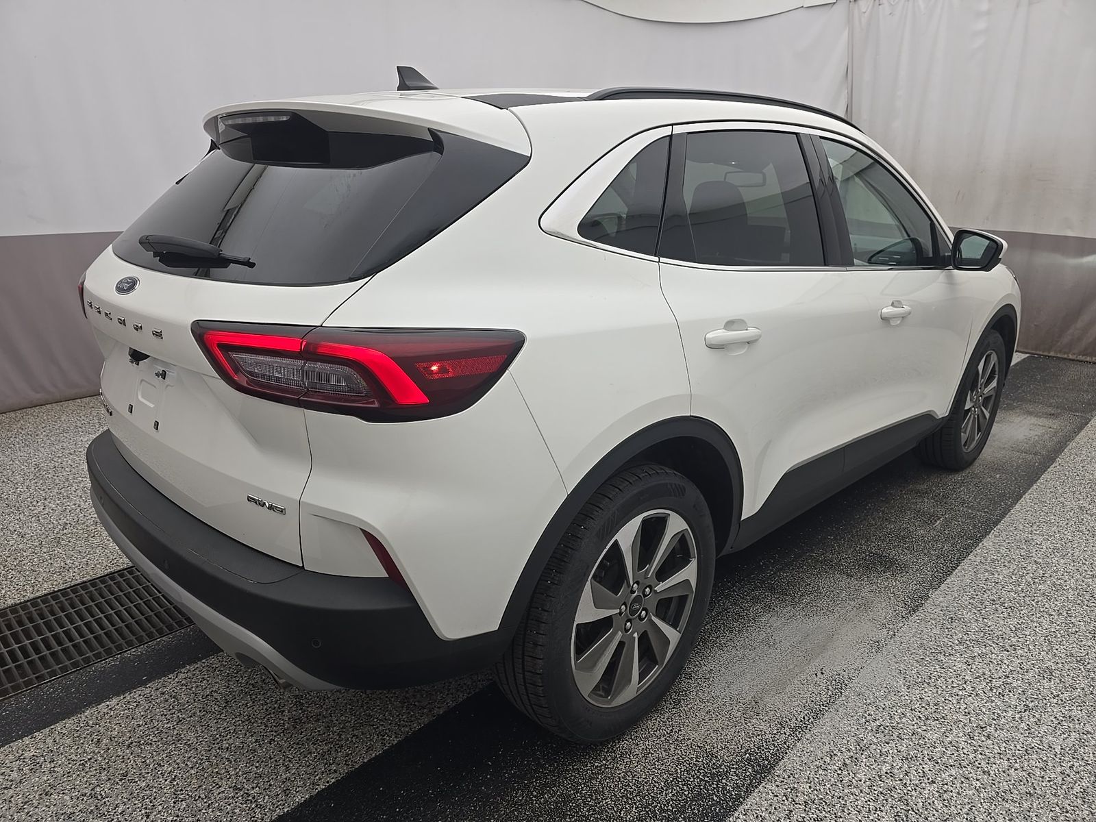 FORD ESCAPE - 5