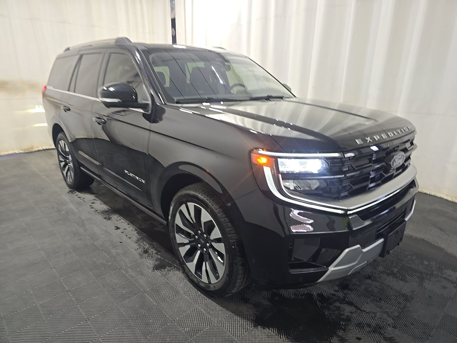 FORD EXPEDITION - 4
