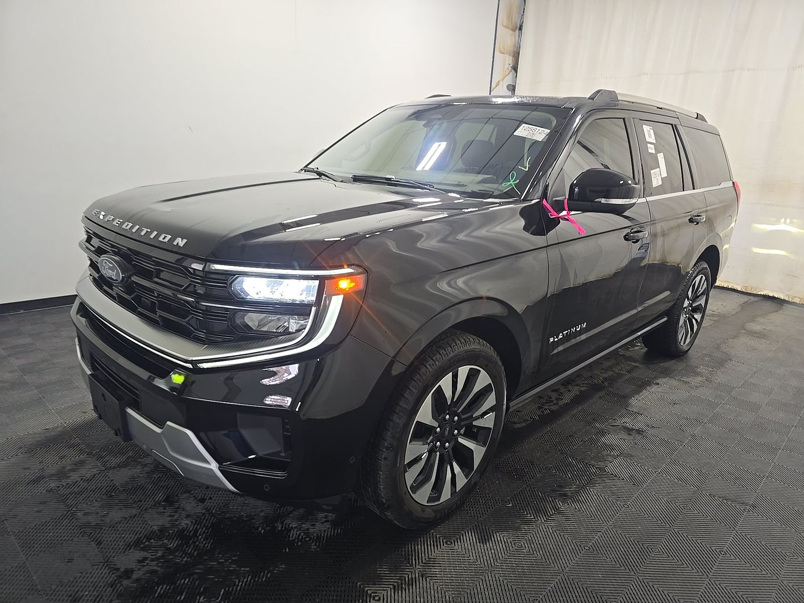 FORD EXPEDITION - 1