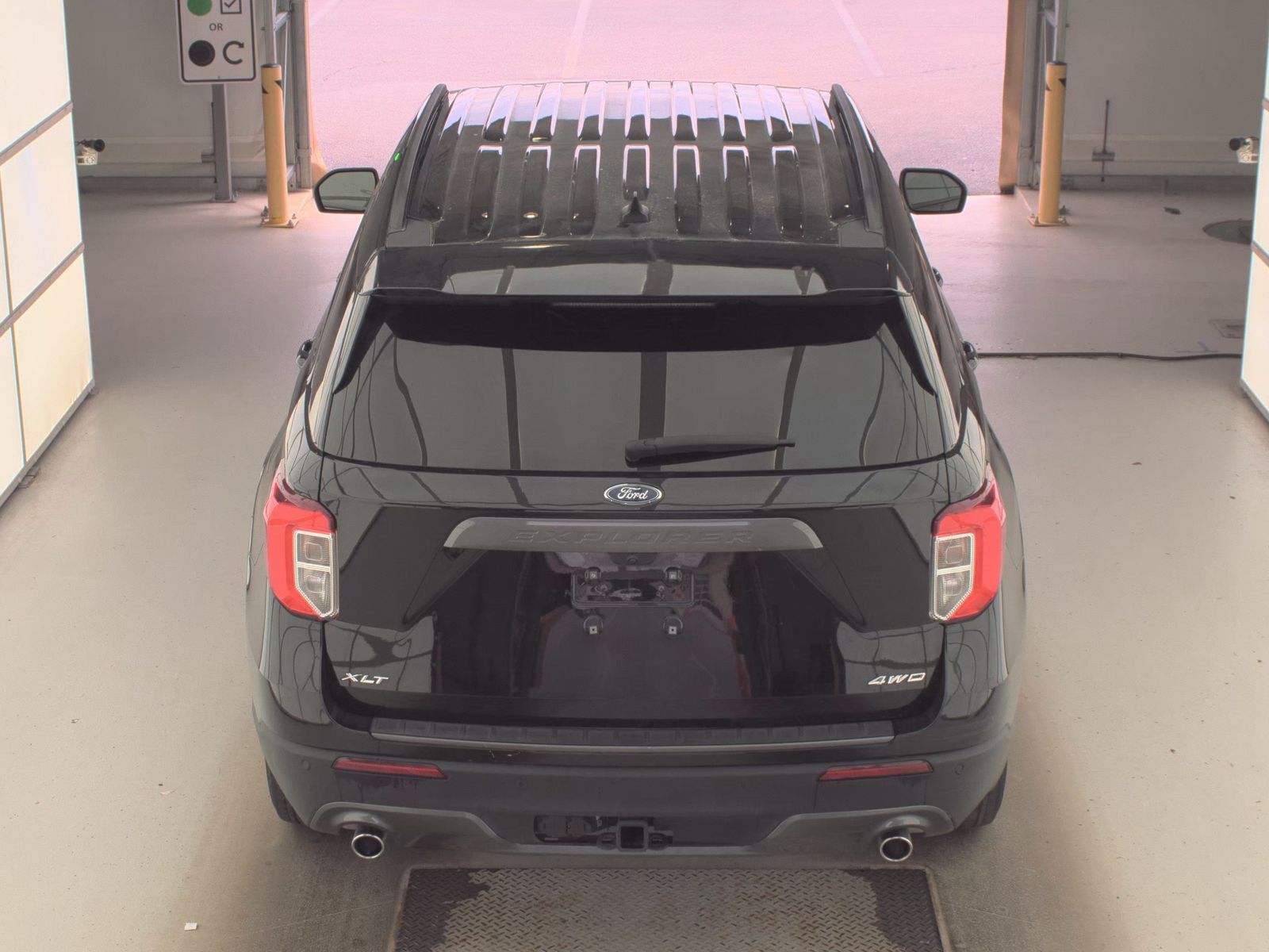 FORD EXPLORER - 7