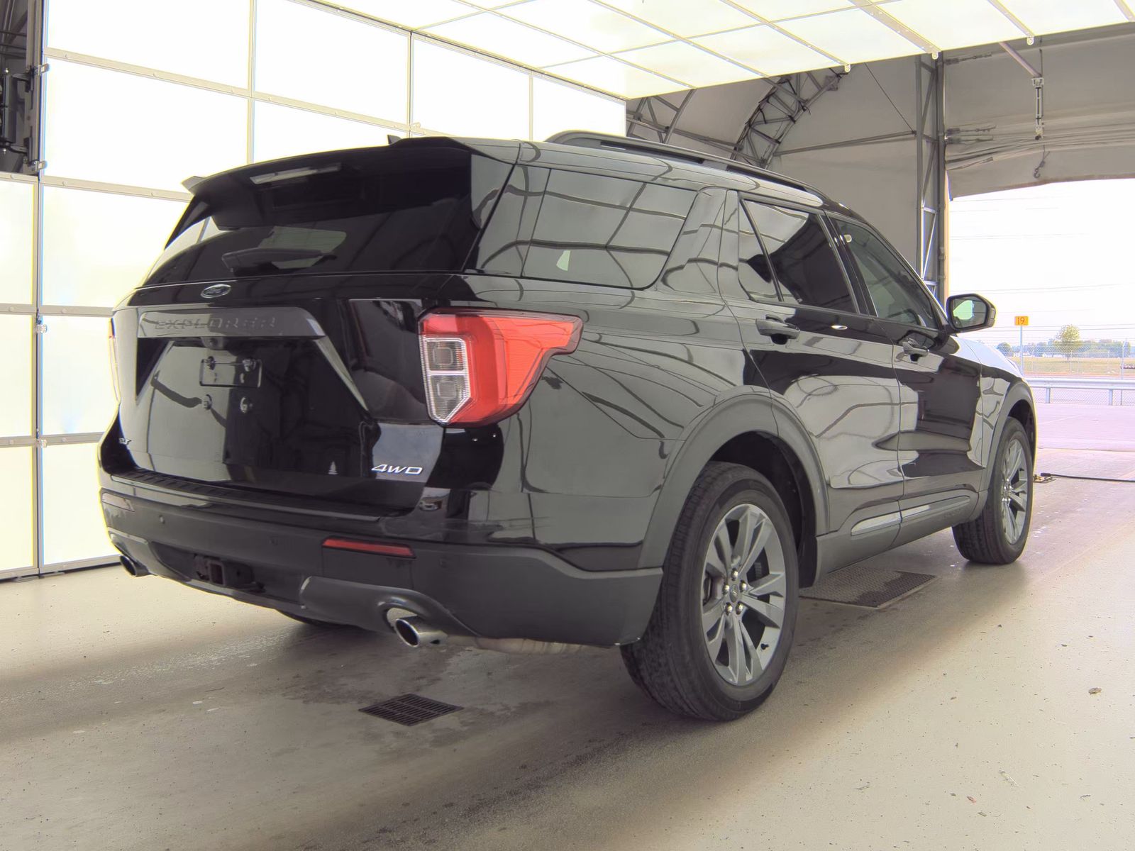 FORD EXPLORER - 6