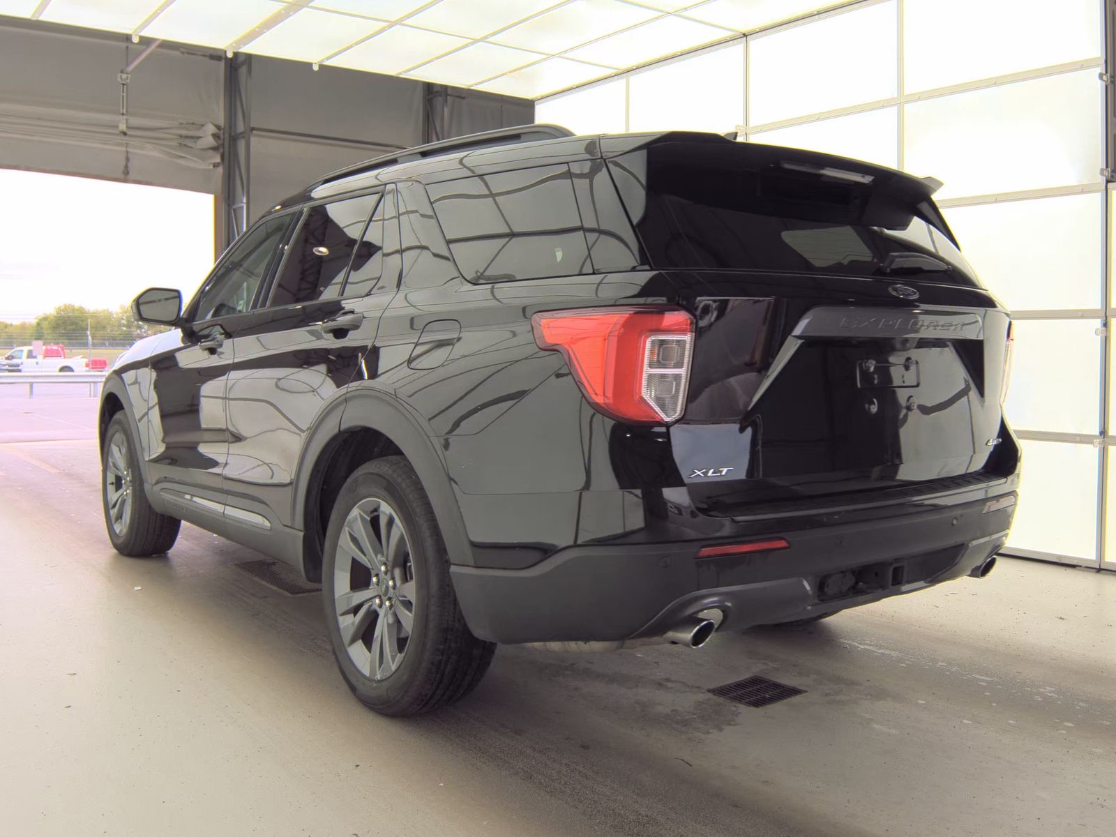 FORD EXPLORER - 9