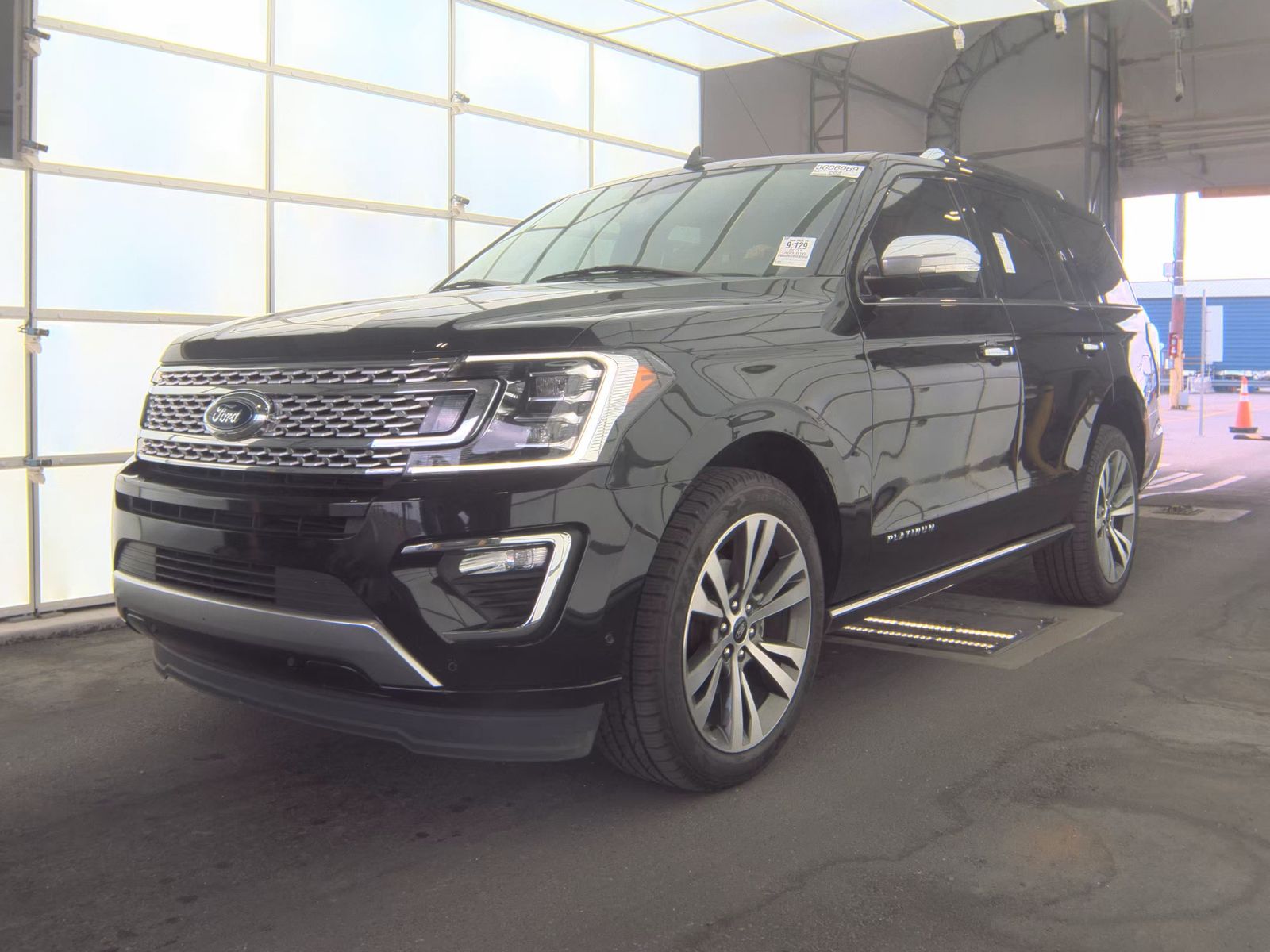 FORD EXPEDITION - 1