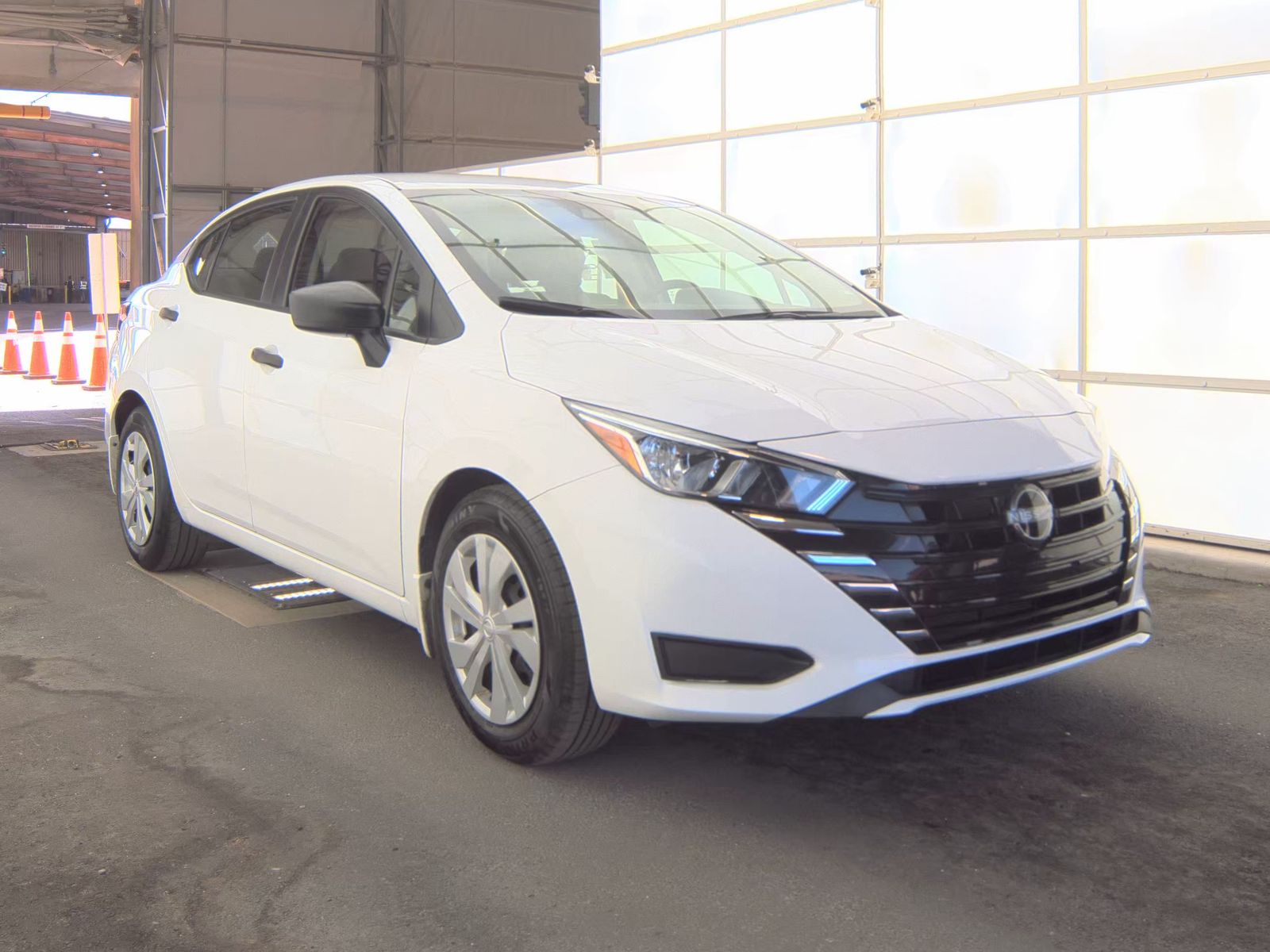 NISSAN VERSA - 5