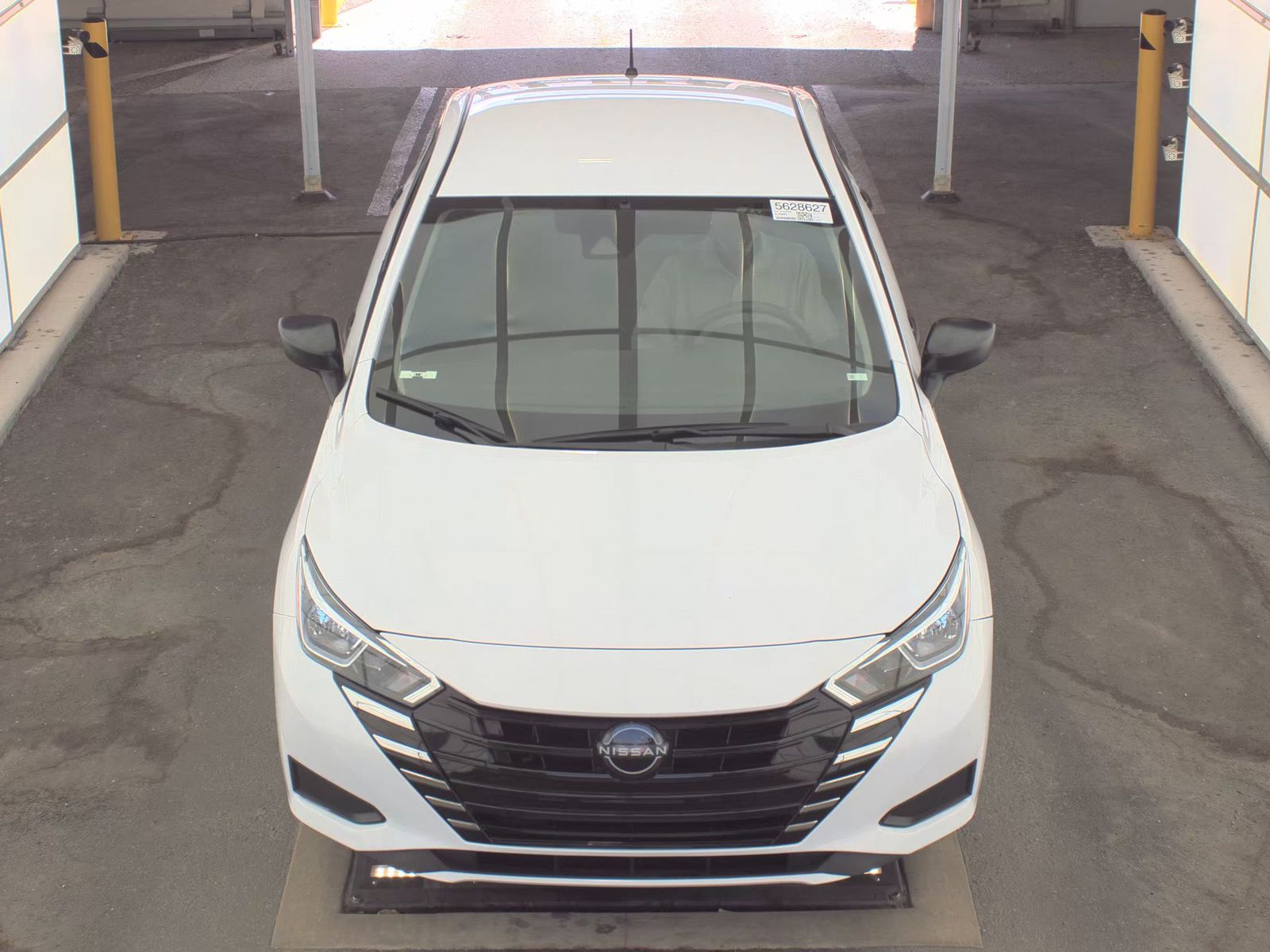 NISSAN VERSA - 3