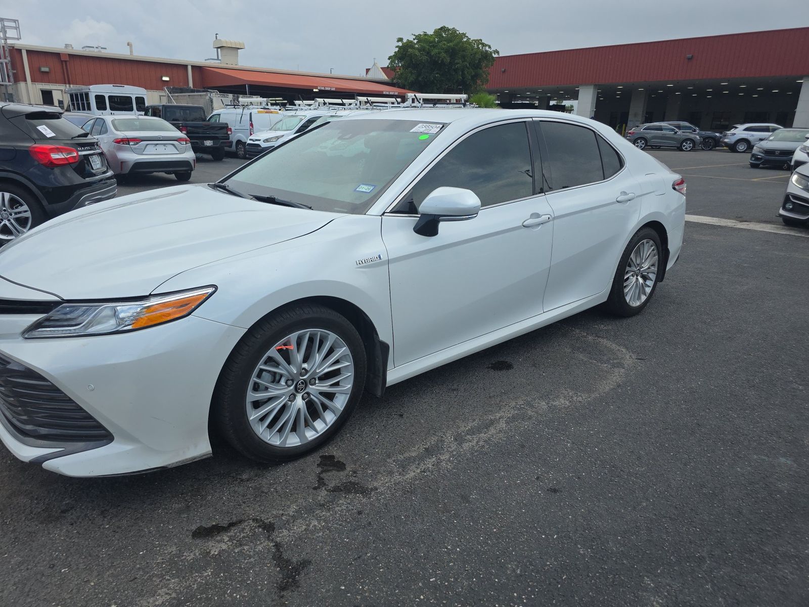 TOYOTA CAMRY - 1