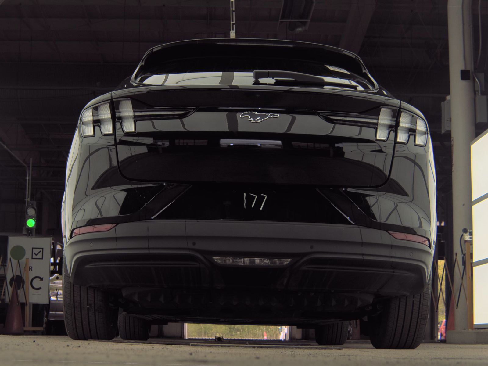 FORD MUSTANG MACH-E - 8