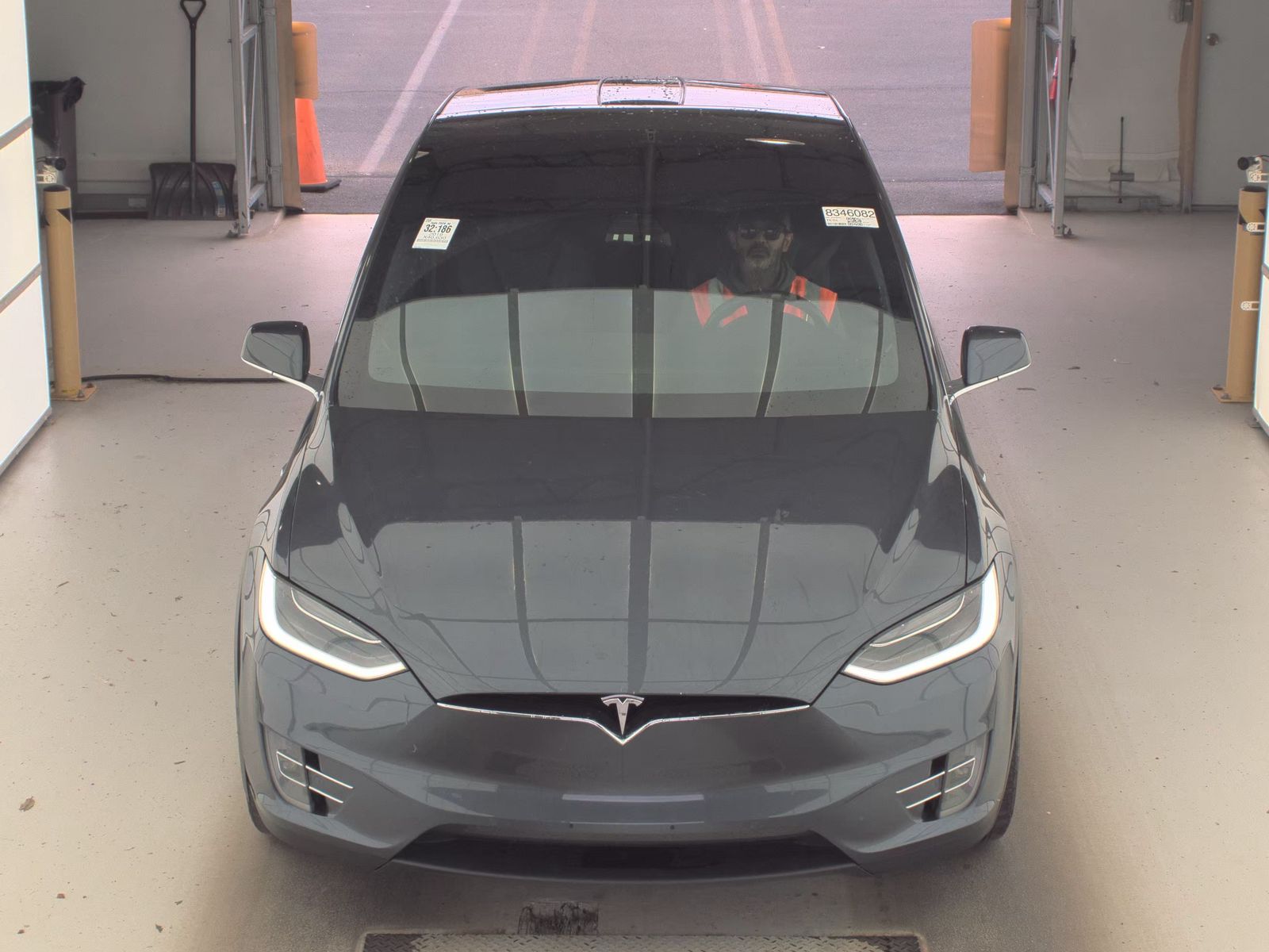 TESLA MODEL X - 3
