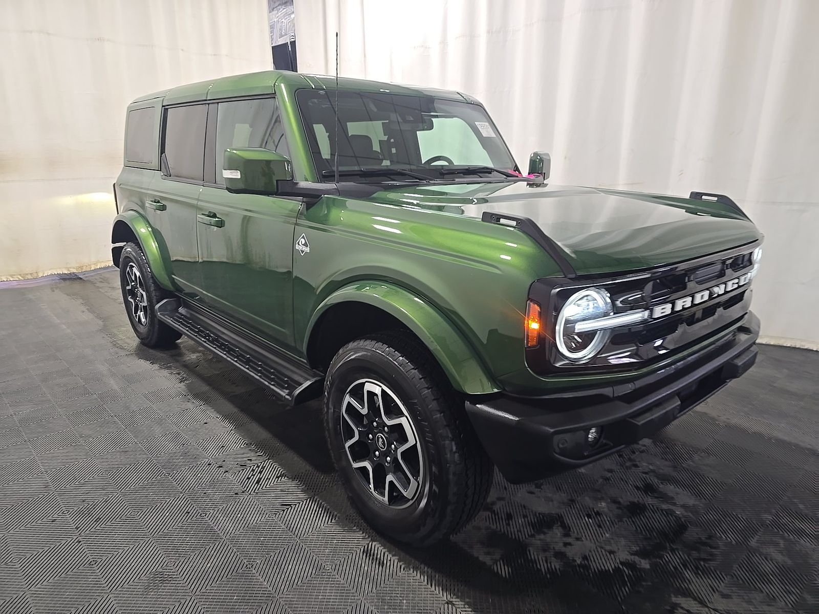 FORD BRONCO - 4