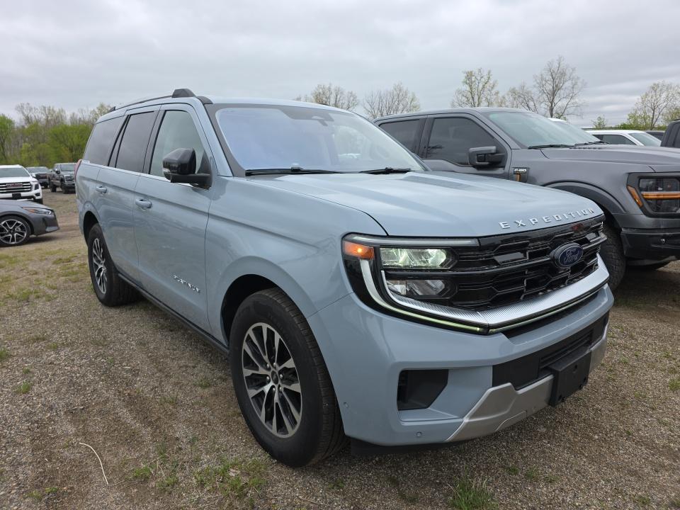 FORD EXPEDITION - 4