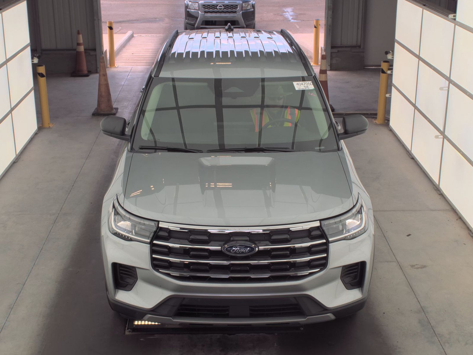 FORD EXPLORER - 3