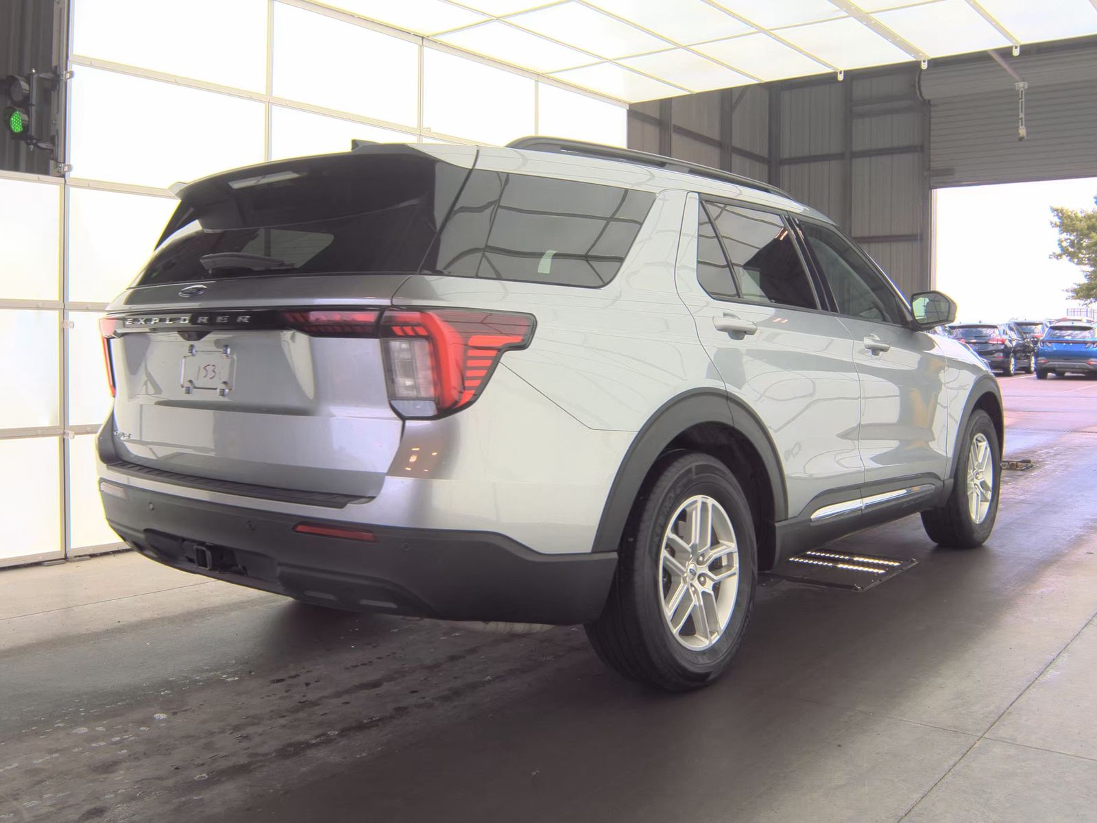FORD EXPLORER - 6