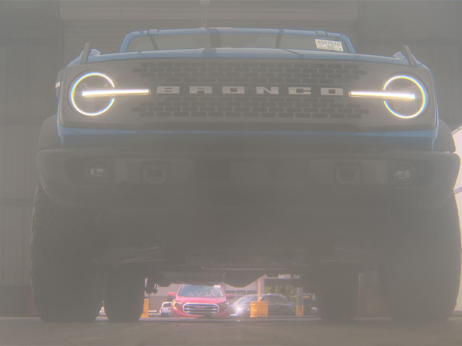 FORD BRONCO - 4