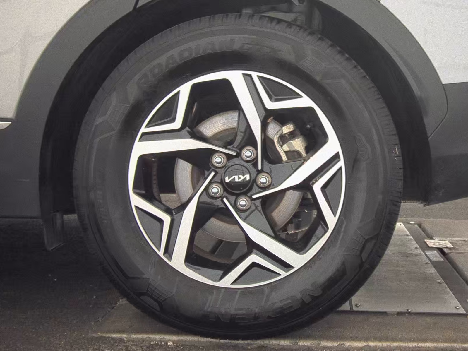 2025 Kia Sportage LX FWD