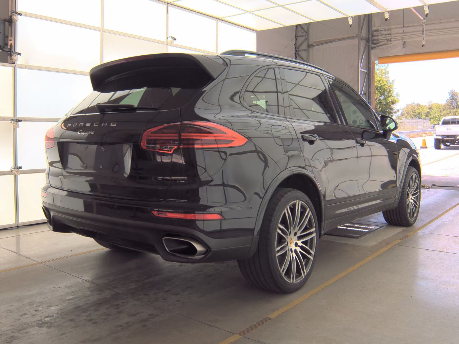 PORSCHE CAYENNE - 6
