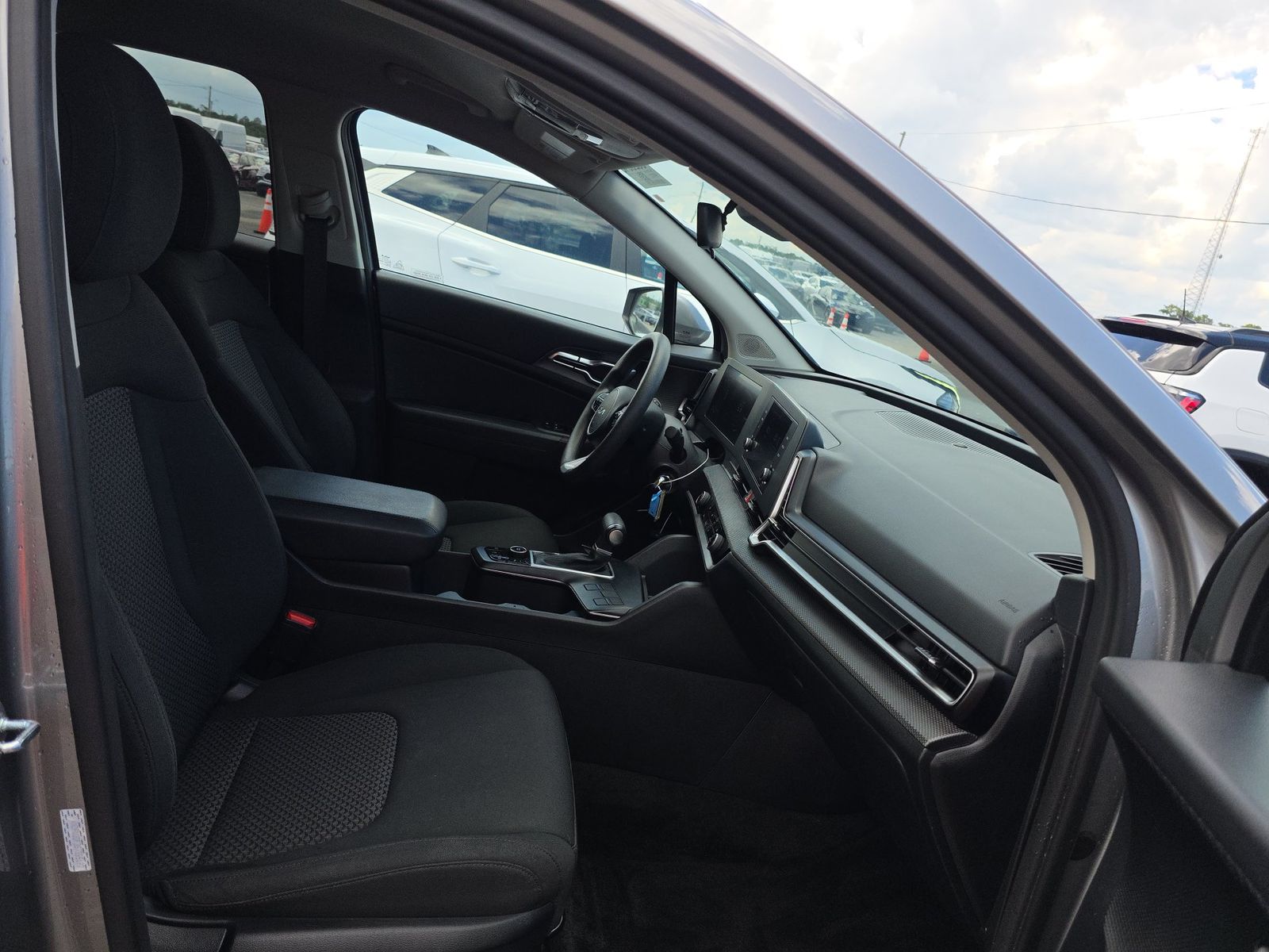 2025 Kia Sportage LX FWD