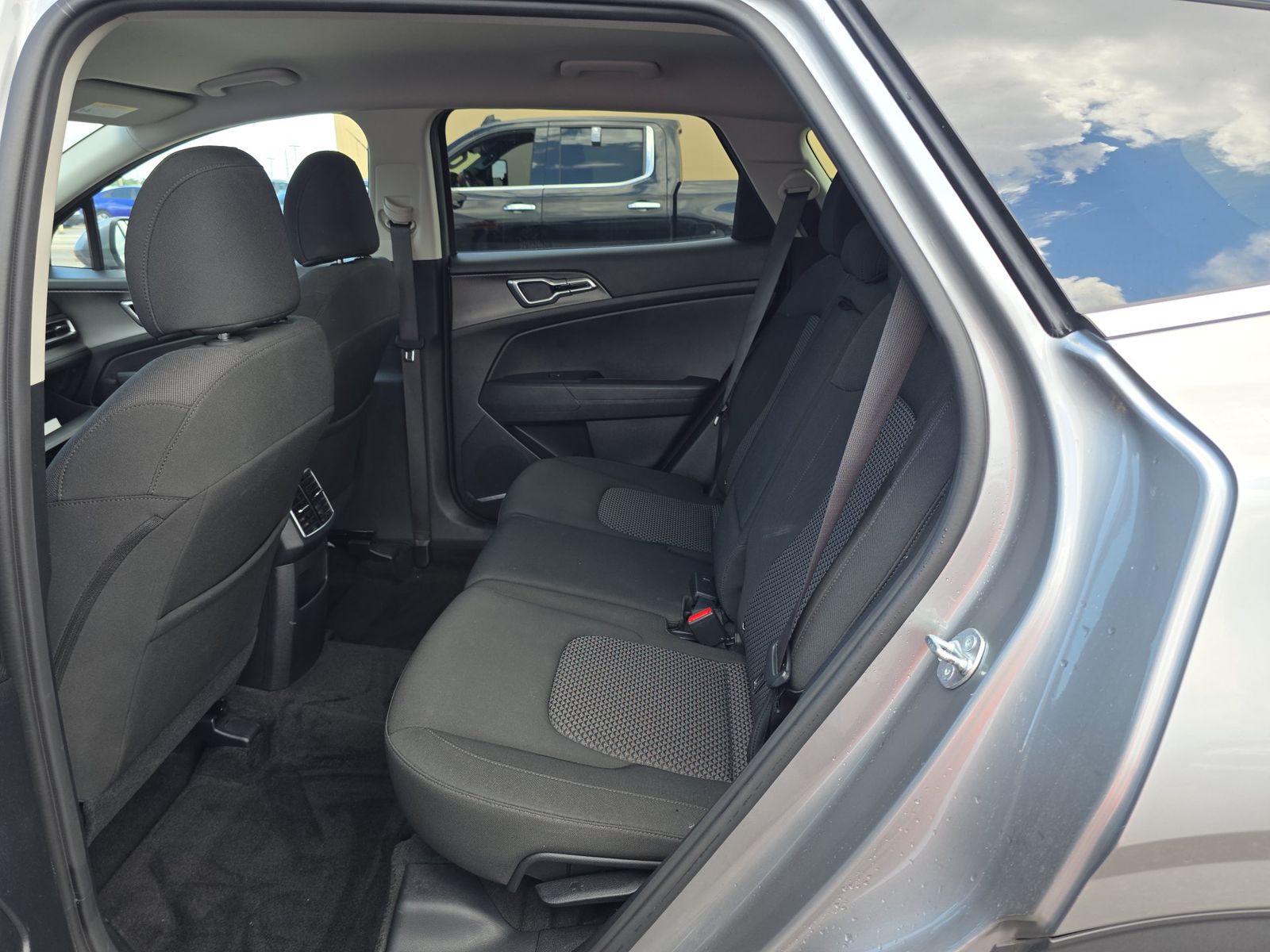 2025 Kia Sportage LX FWD